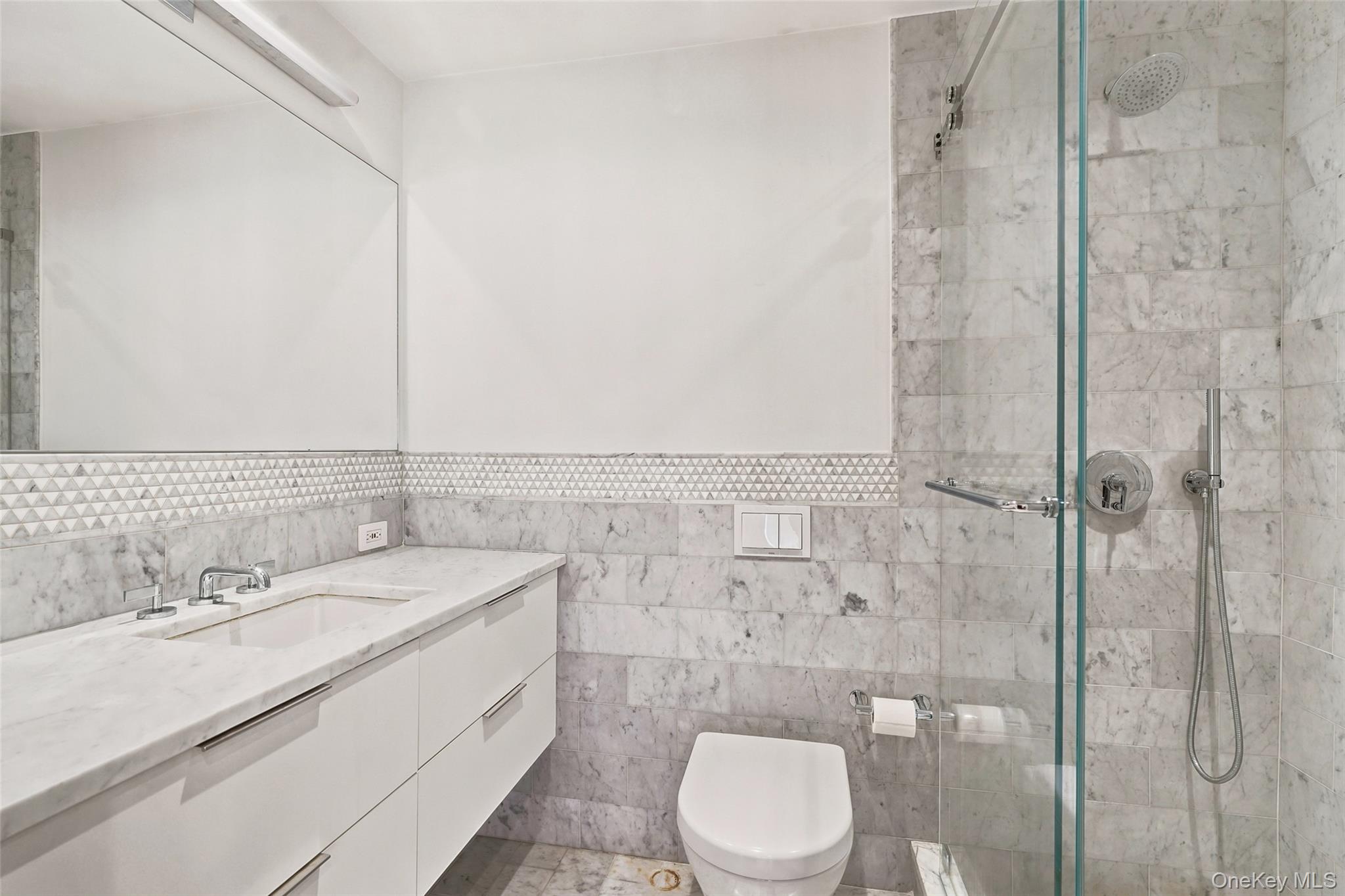 16 Hampton Road Property Photo 29