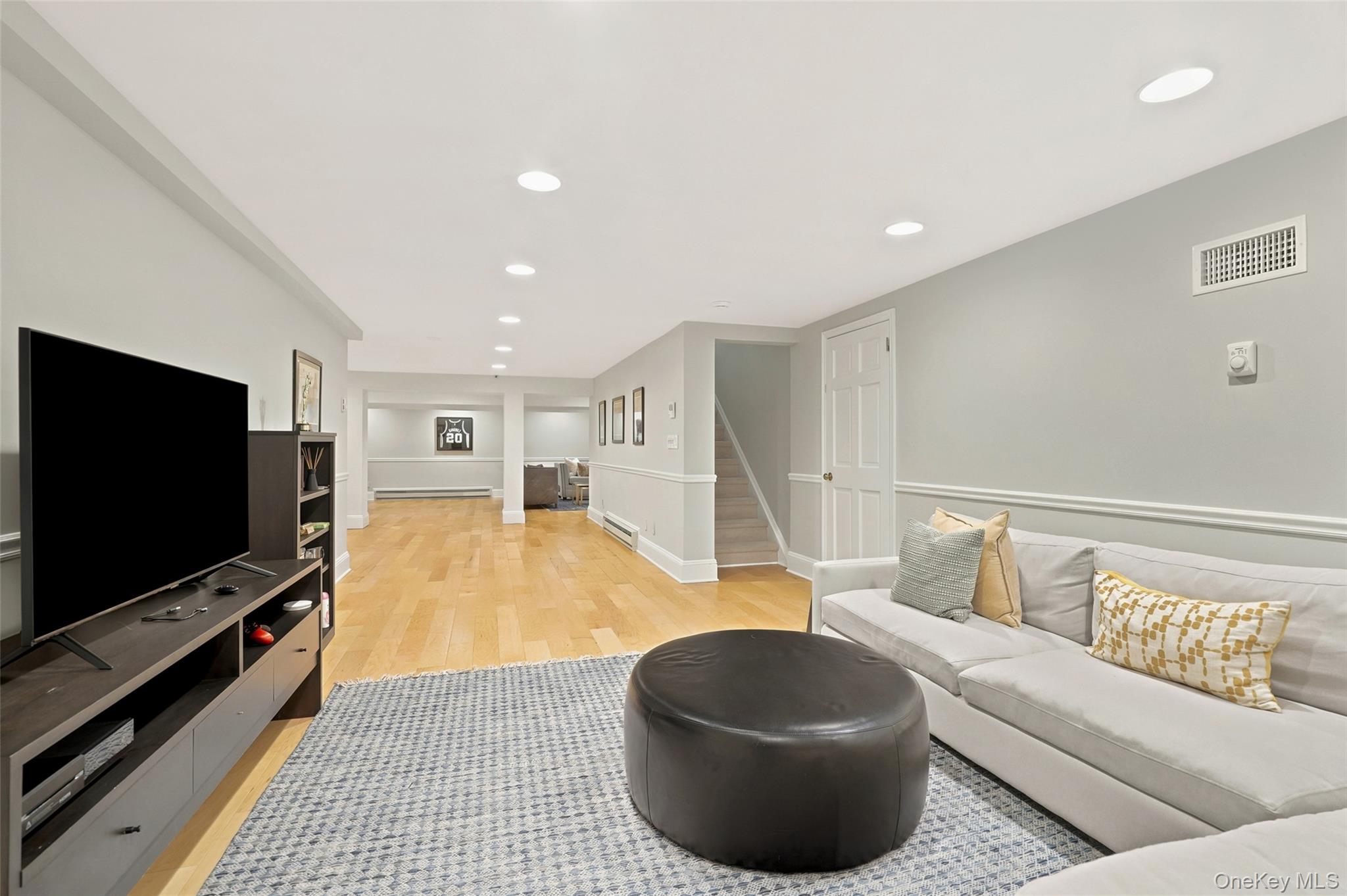 16 Hampton Road Property Photo 32