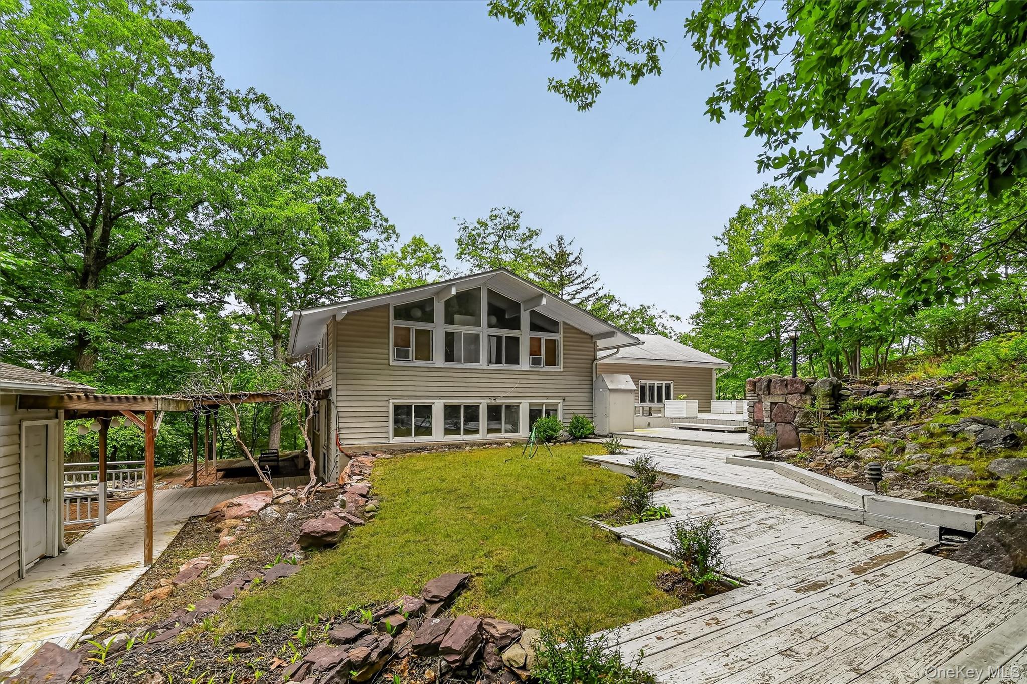 15 Overlook Drive Property Photo 1