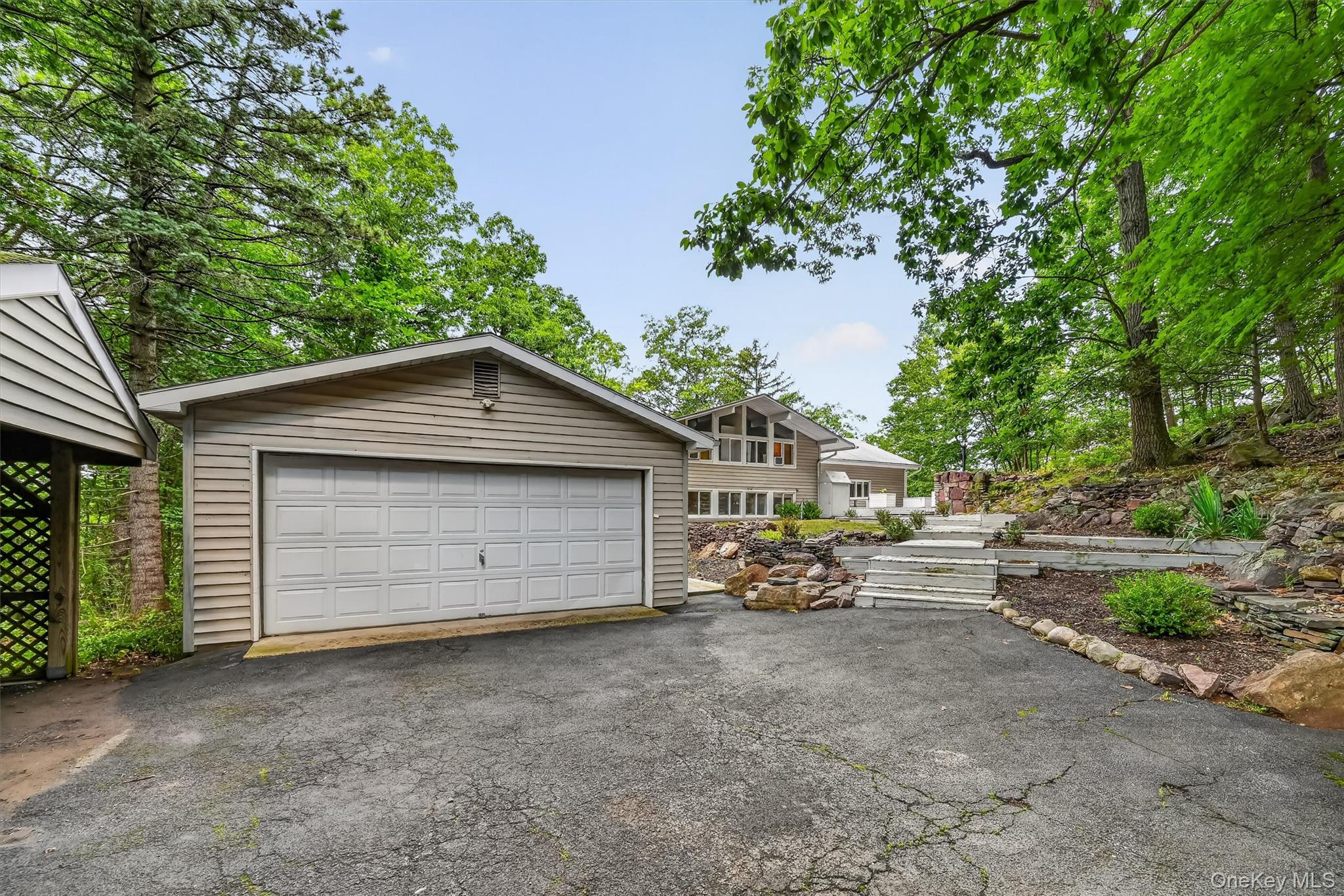 15 Overlook Drive Property Photo 2