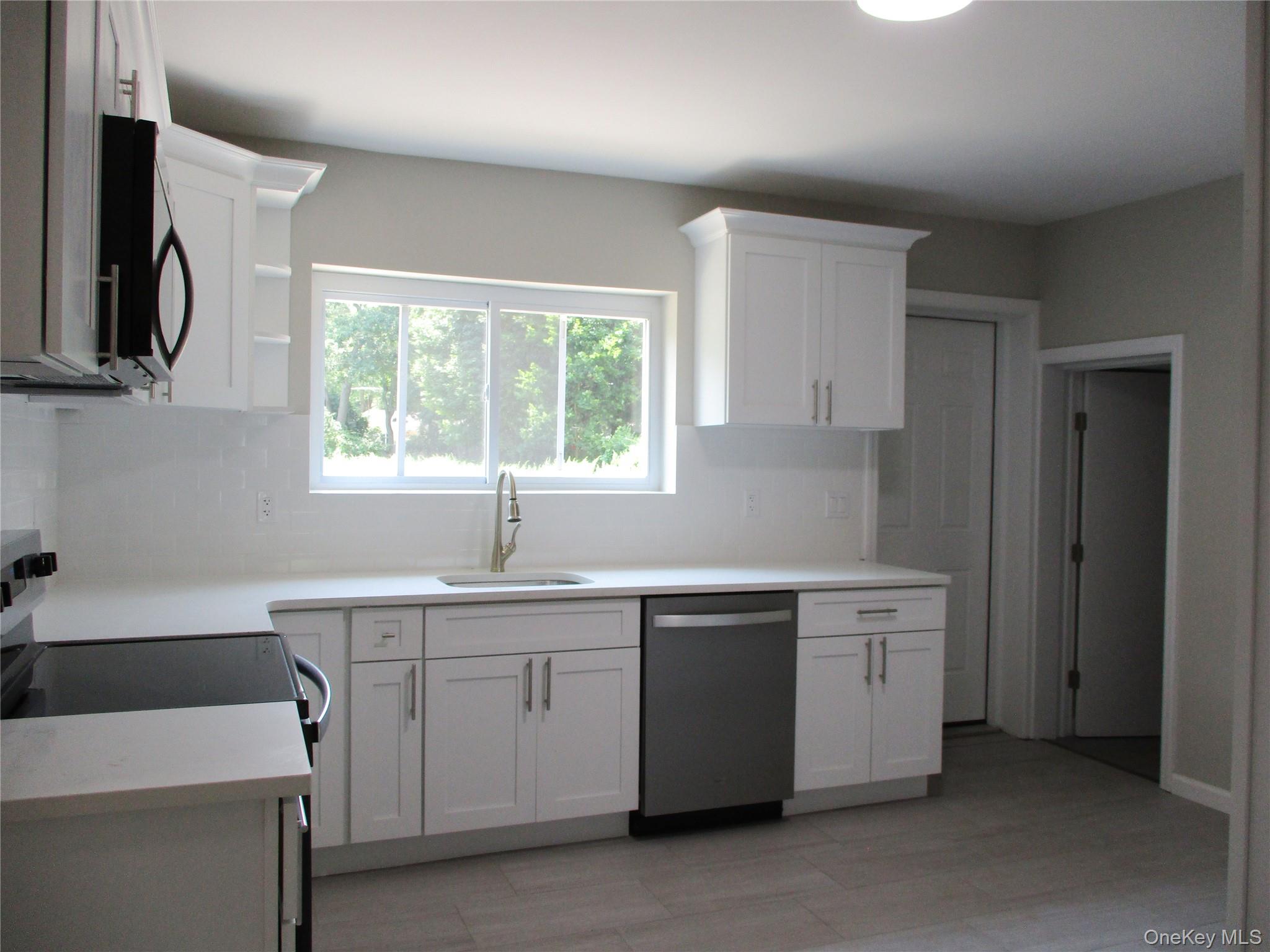 554 Mill Road Property Photo 14
