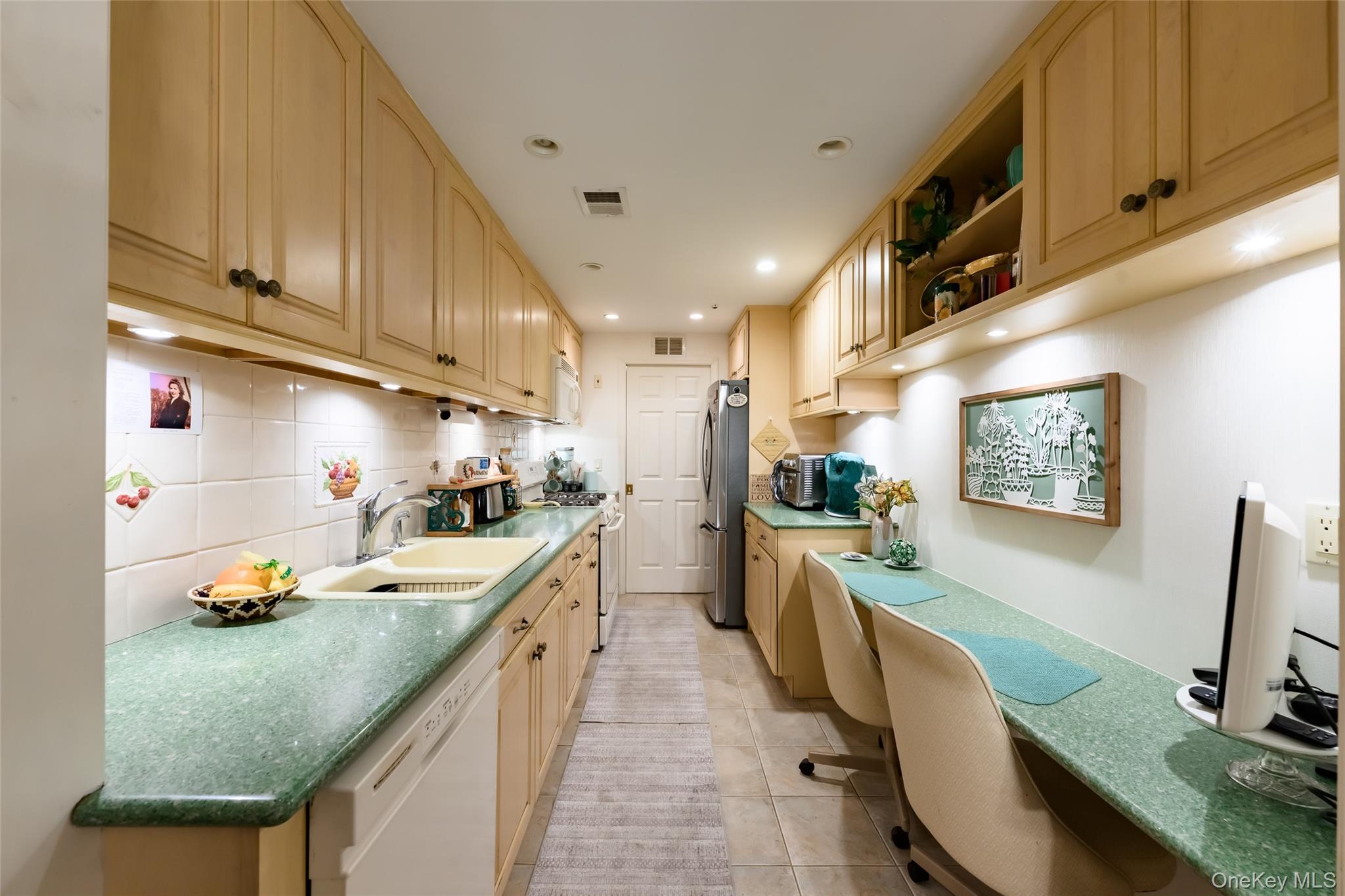 297 Brettonwoods Drive Property Photo 8
