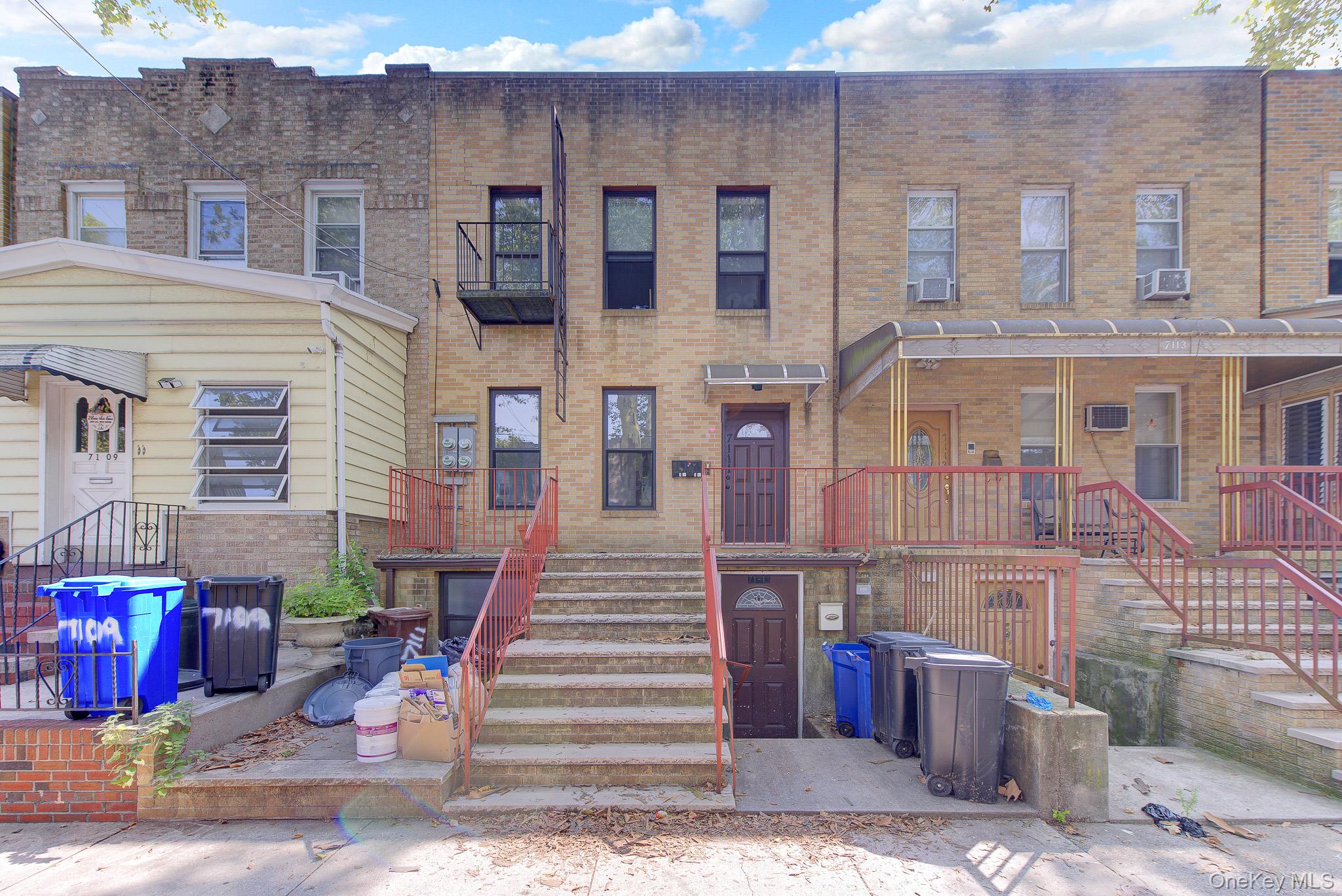 7111 68th Street Property Photo 2