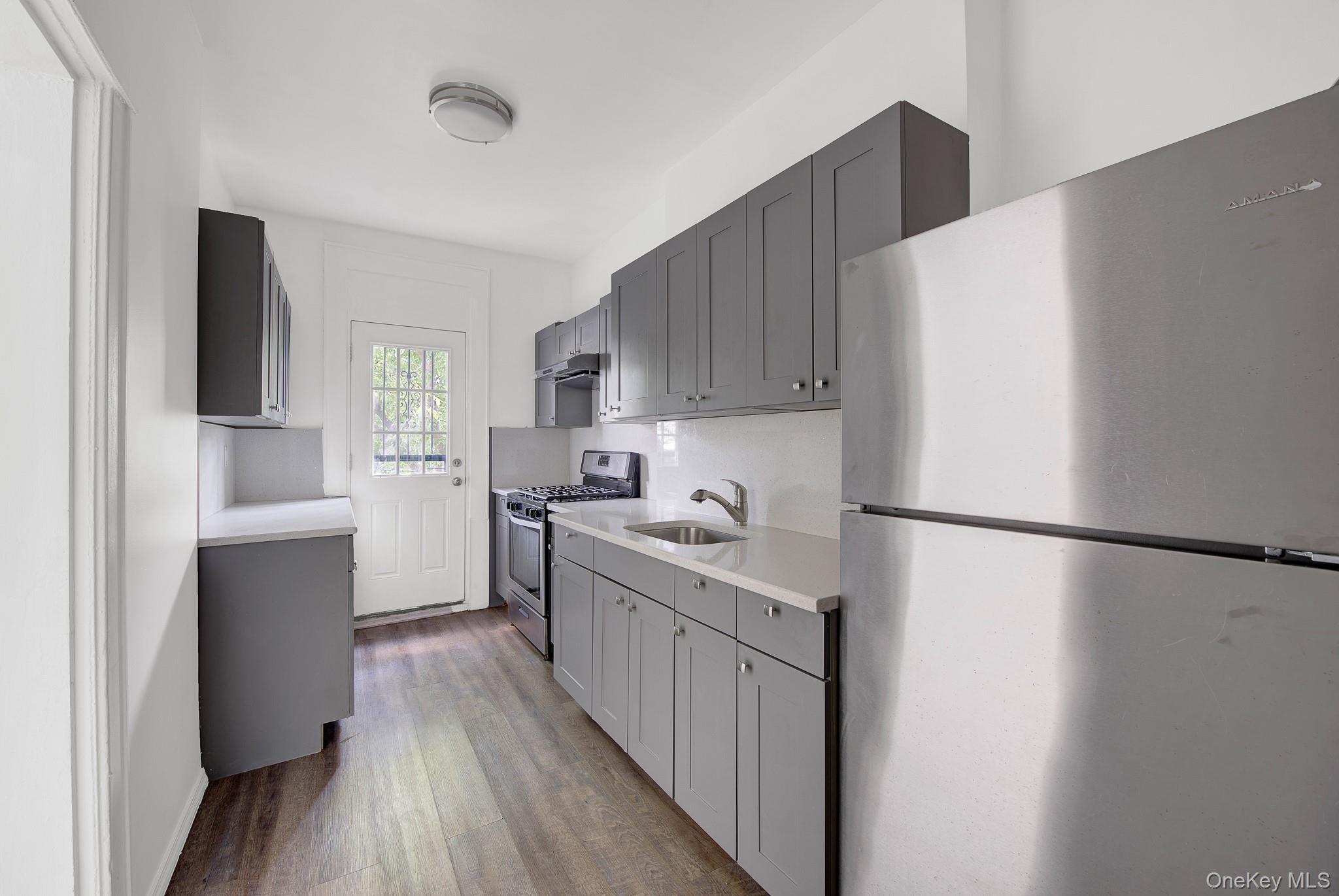 7111 68th Street Property Photo 12