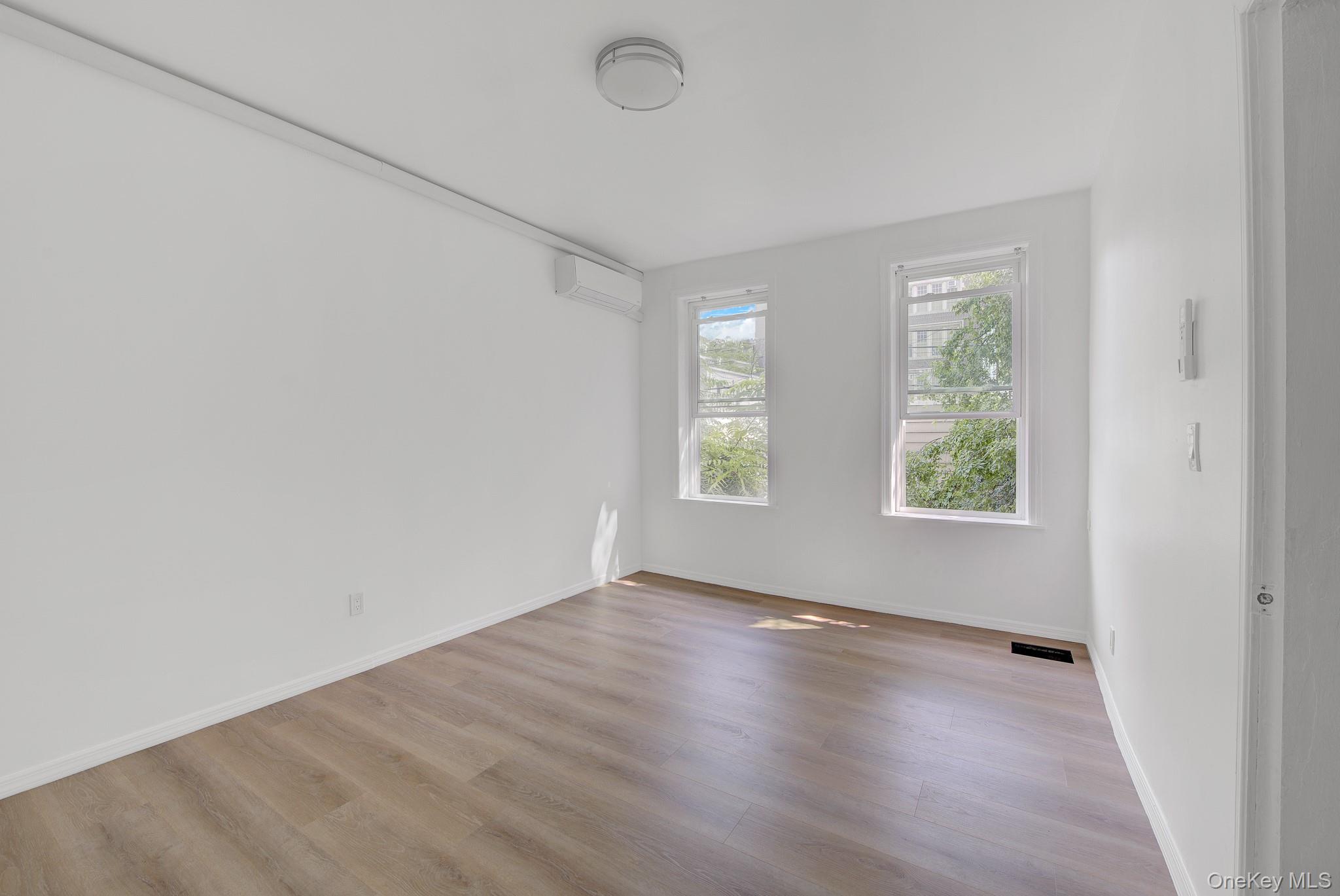 7111 68th Street Property Photo 14