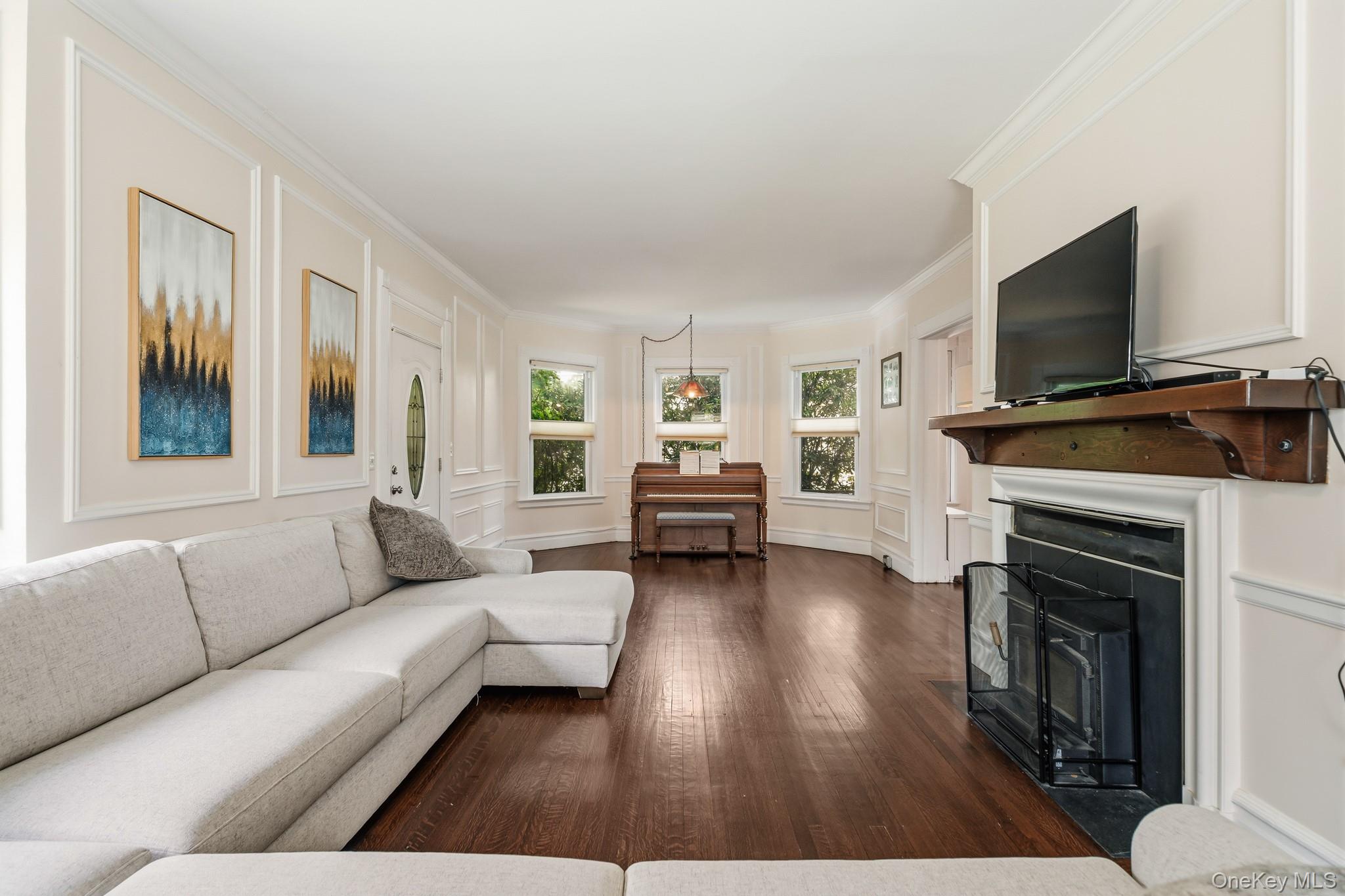 8 Bolton Place Property Photo 7