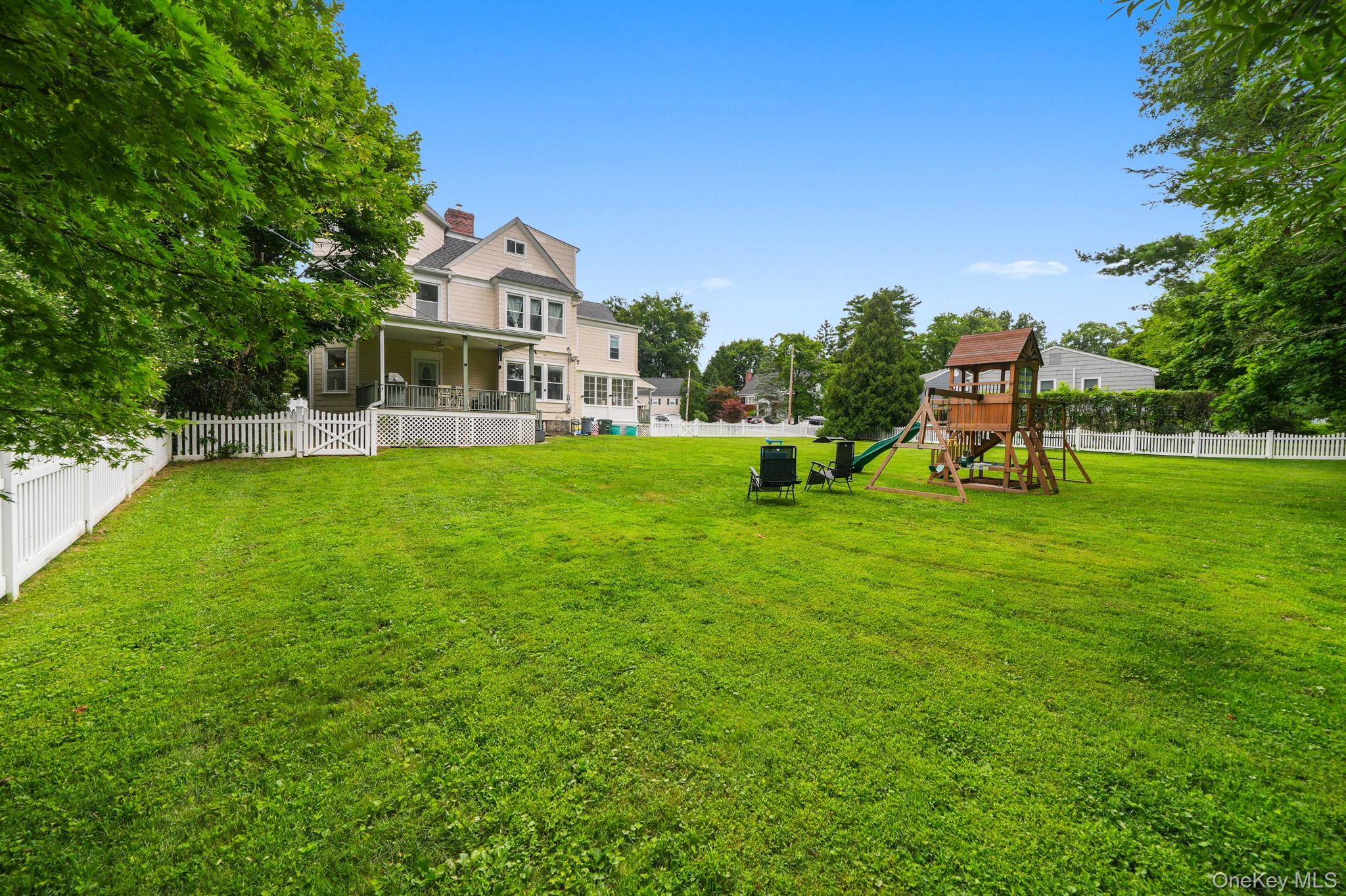 8 Bolton Place Property Photo 14