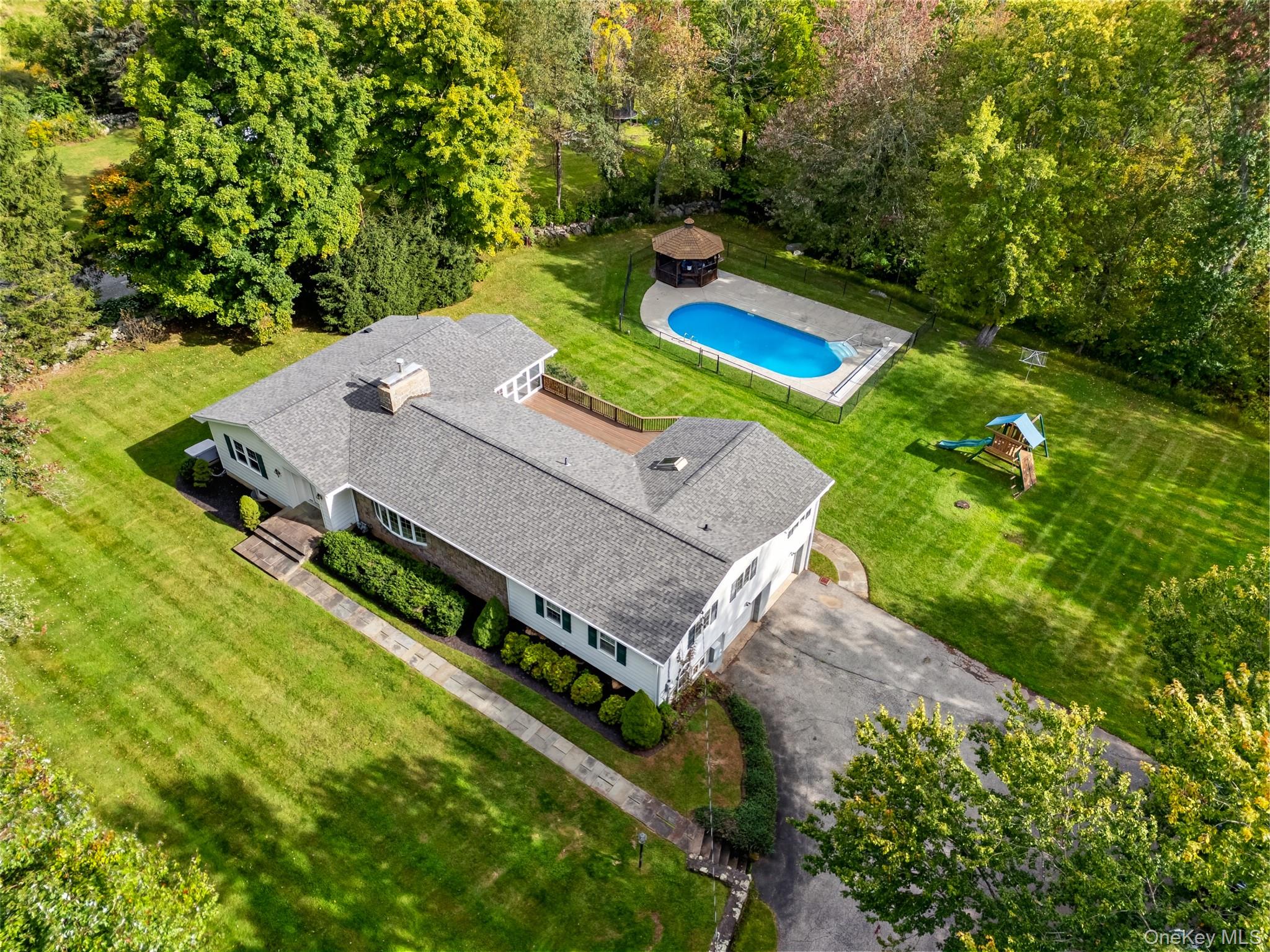 484 N Salem Road Property Photo 4