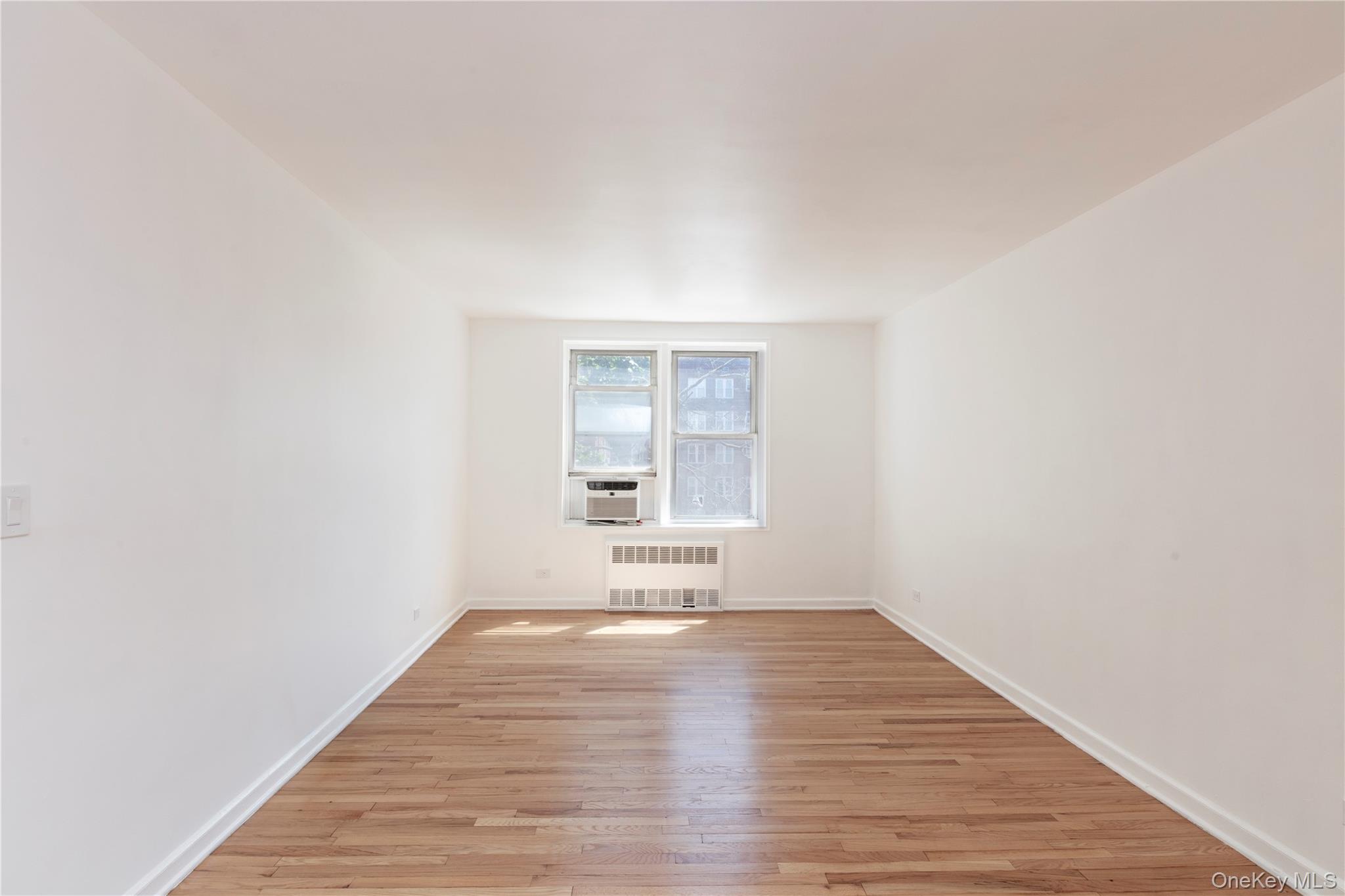 33-24 91 Street 4s Property Photo 10