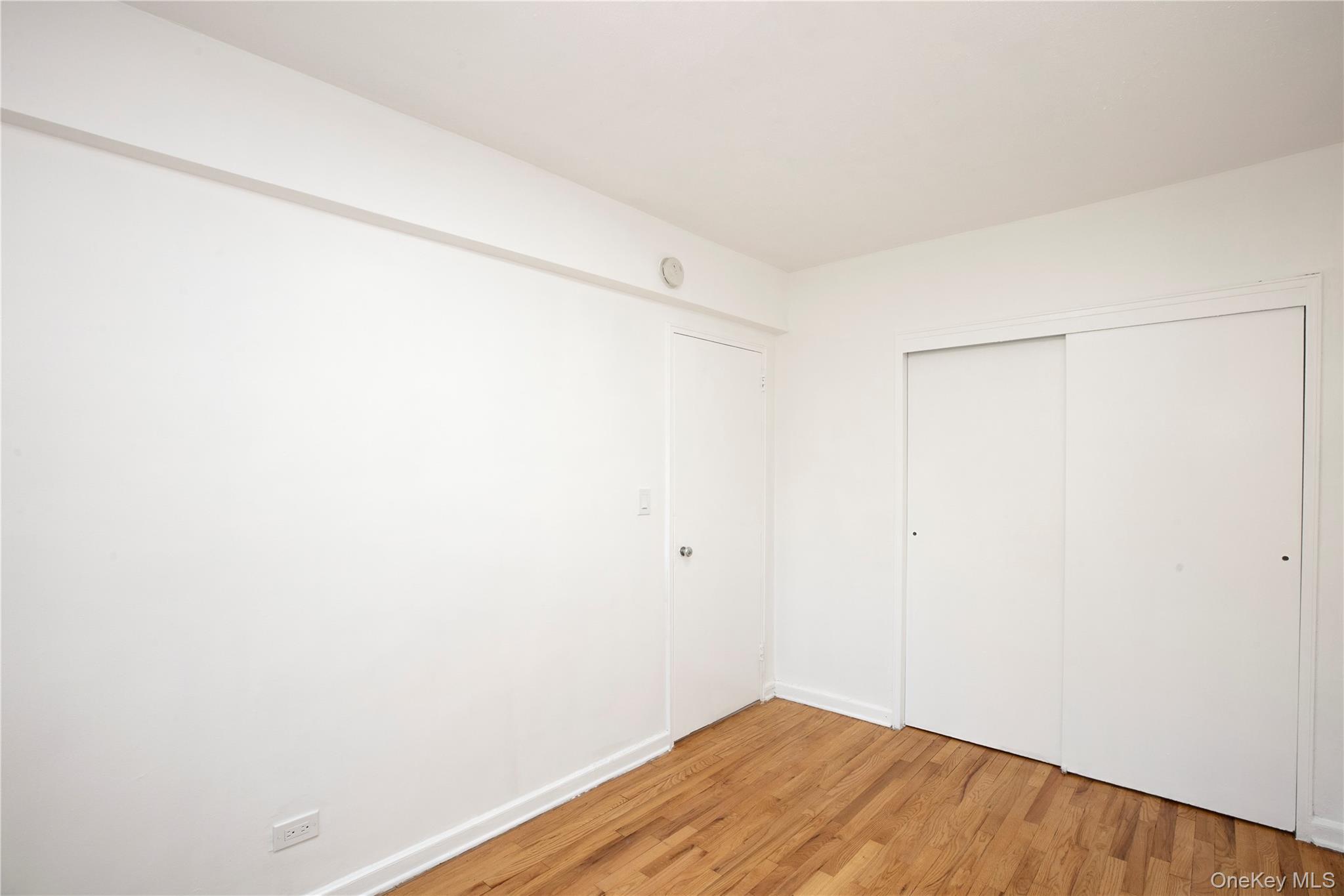 33-24 91 Street 4s Property Photo 24