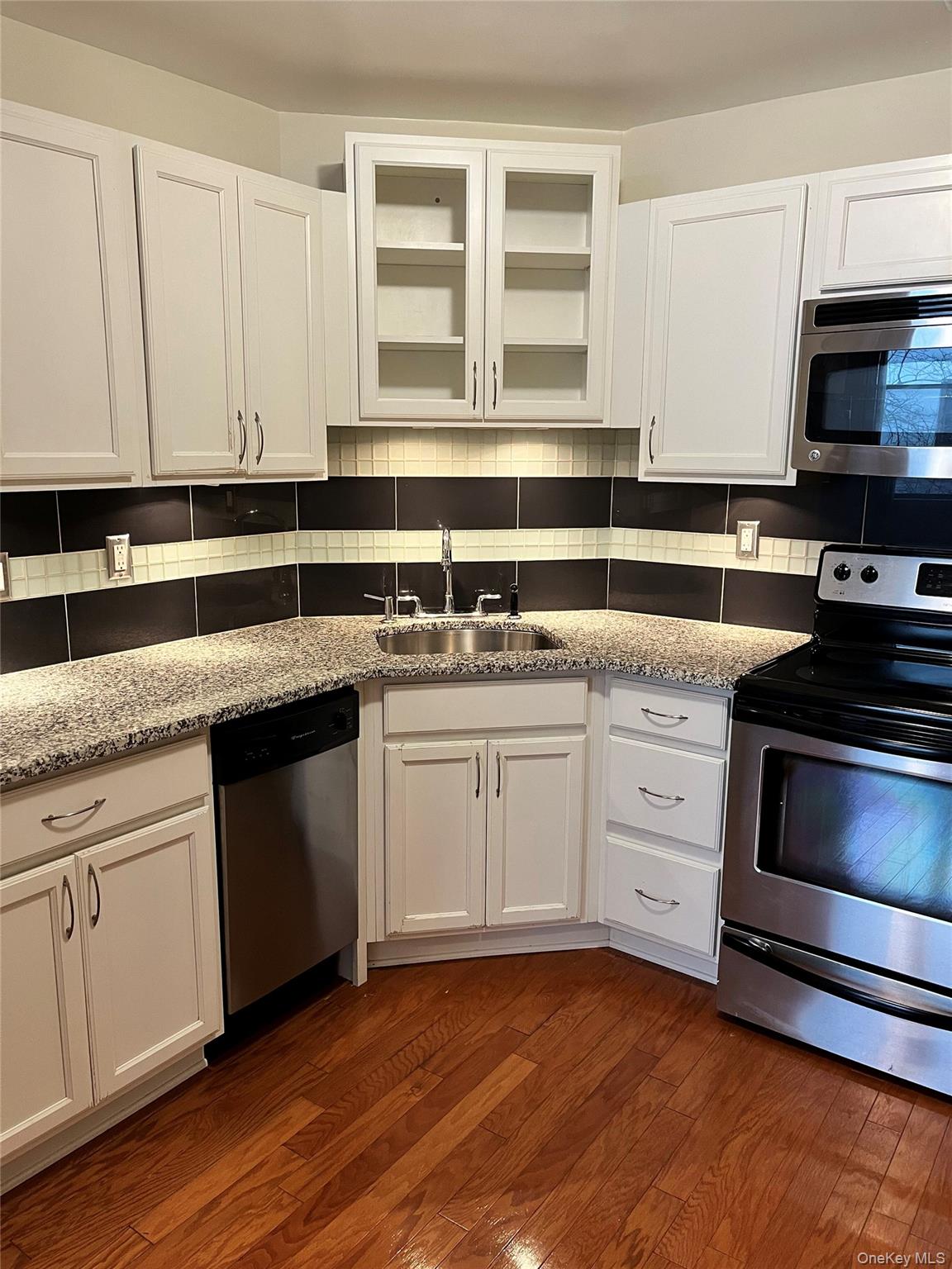 75 Mckinley Avenue B2-4 Property Photo 6