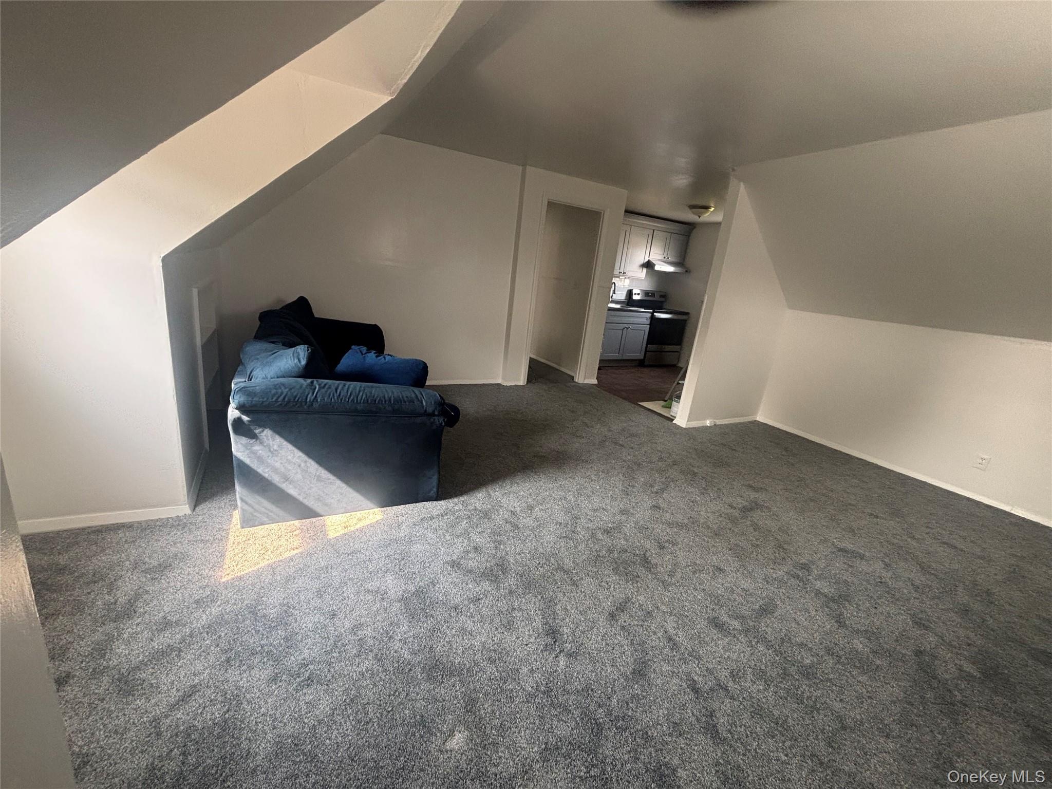 110 N Columbus Avenue Property Photo 4