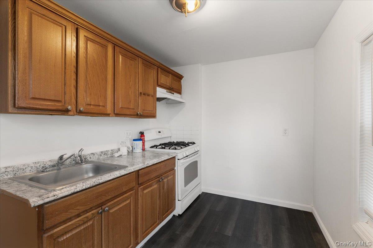 64 Stewart Avenue Property Photo 14