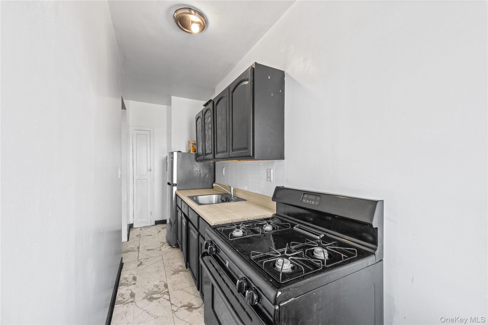 1015 Summit Avenue 4a Property Photo 17