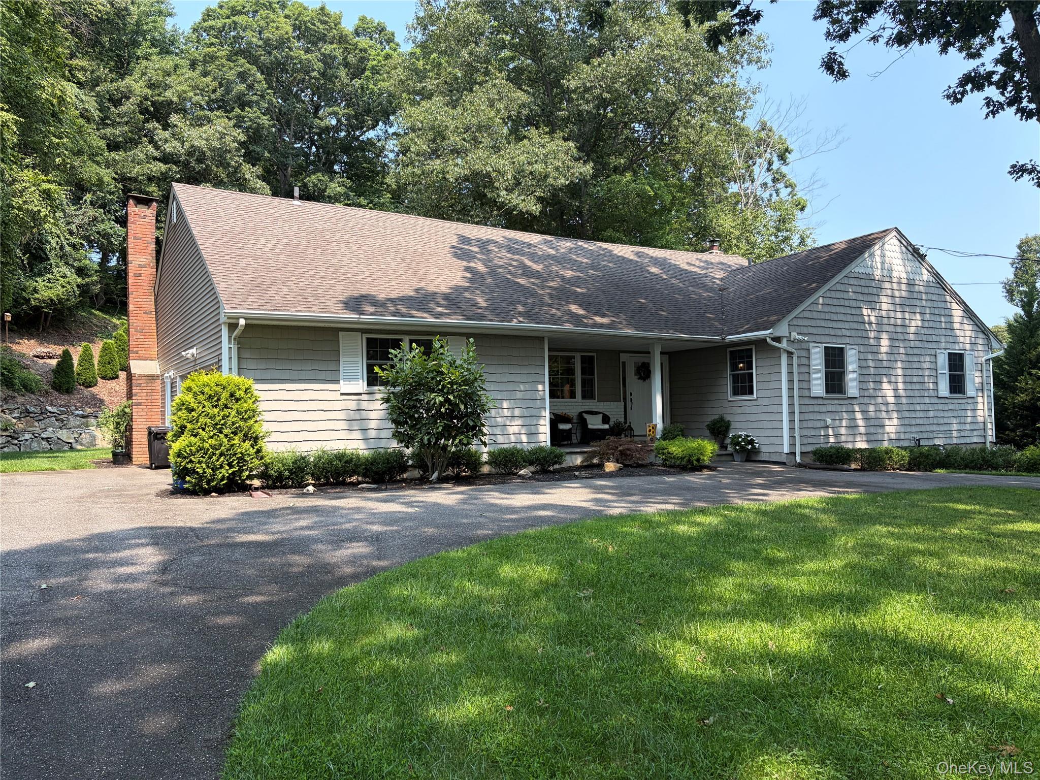 457 Wolf Hill Property Photo 1