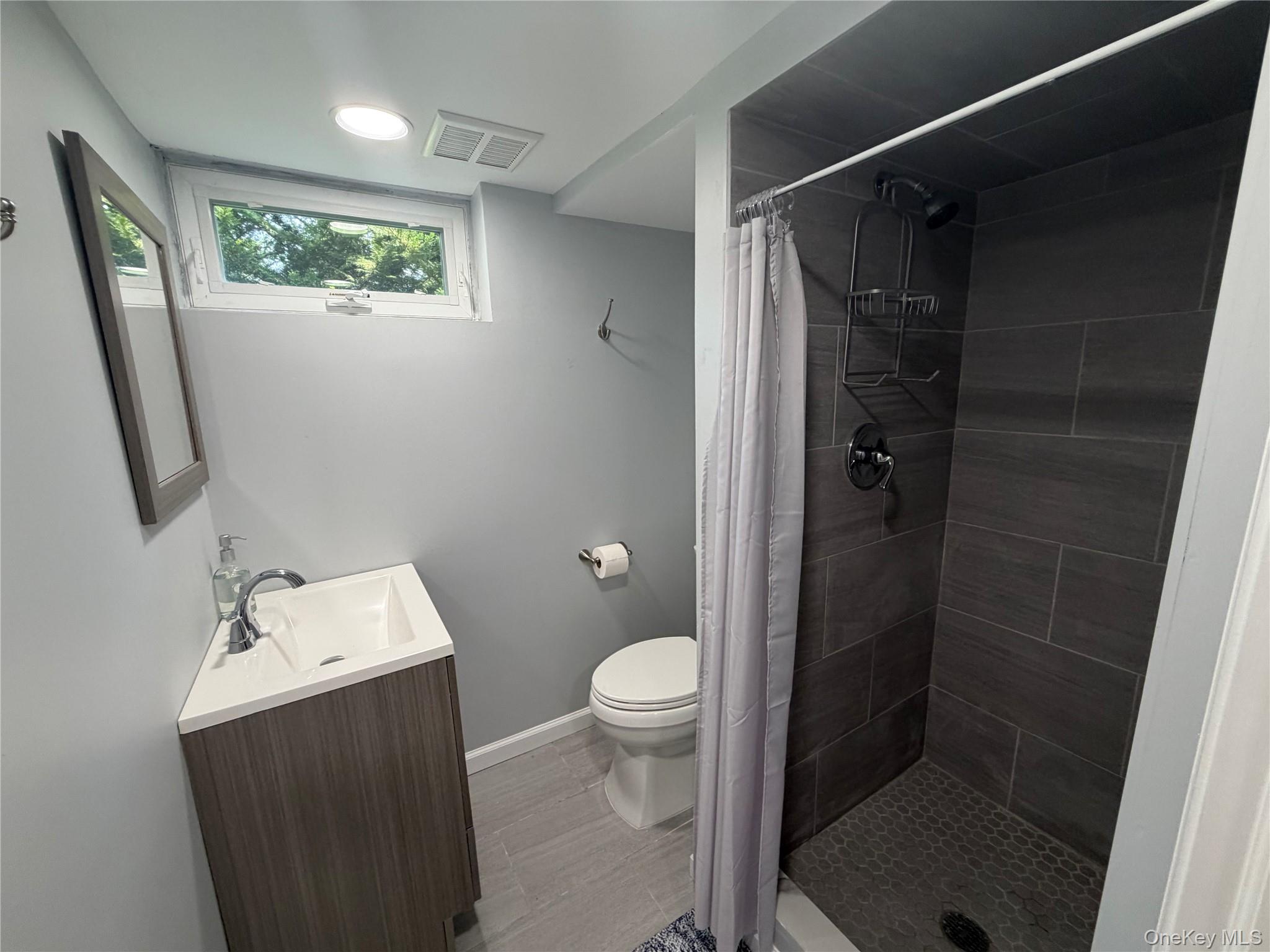 457 Wolf Hill Property Photo 19