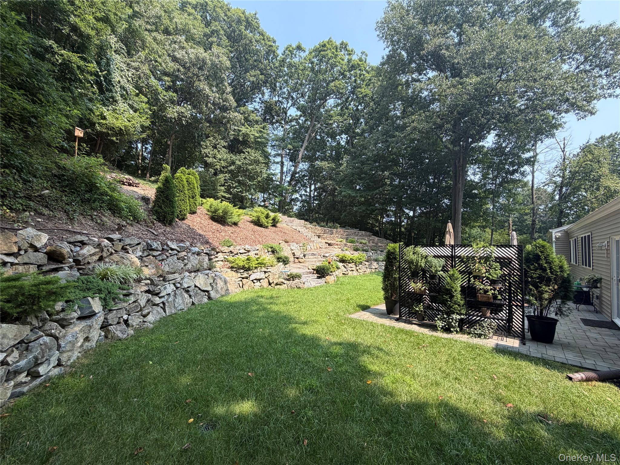 457 Wolf Hill Property Photo 24