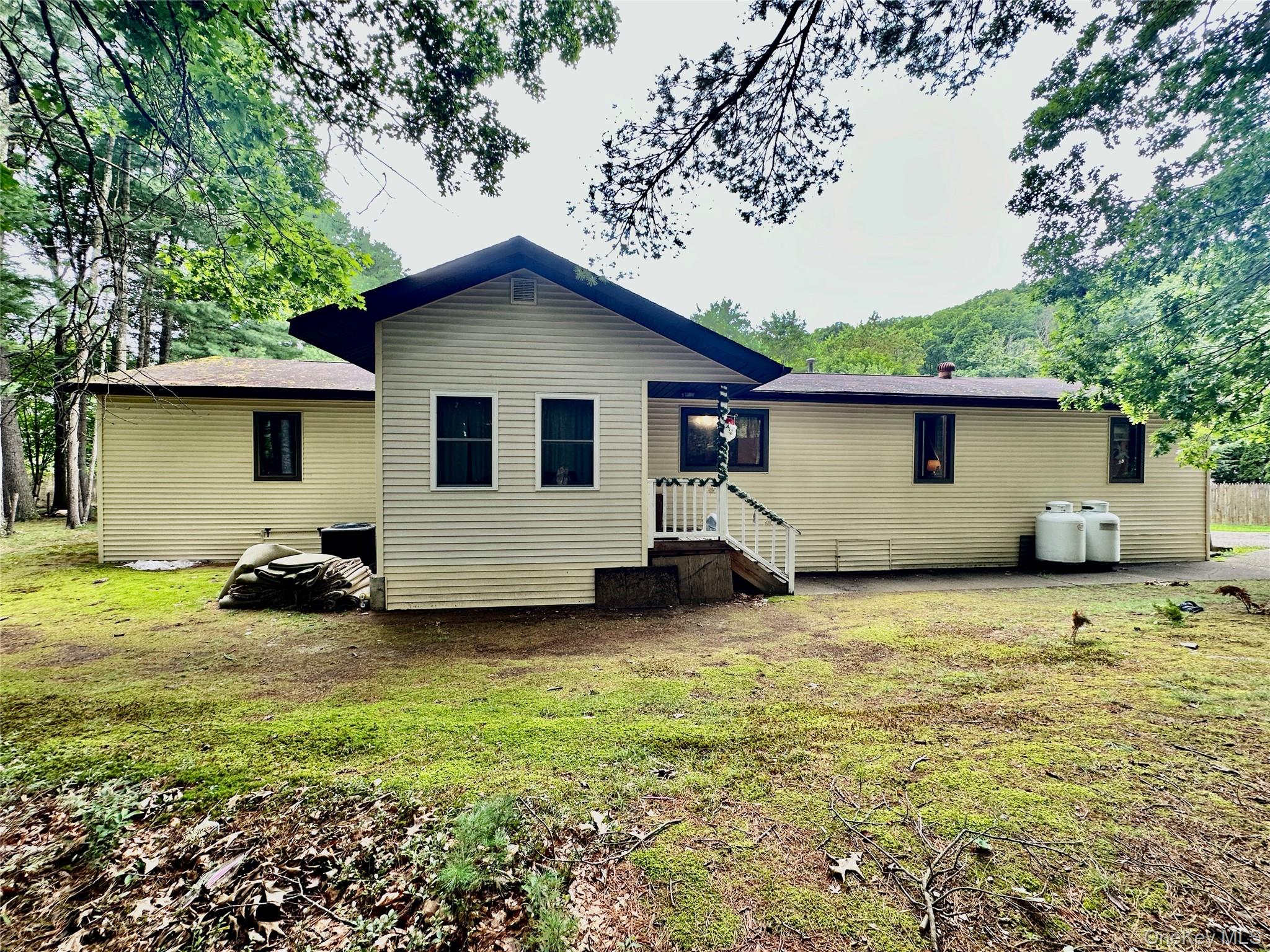 110 Foss Lane Property Photo 1