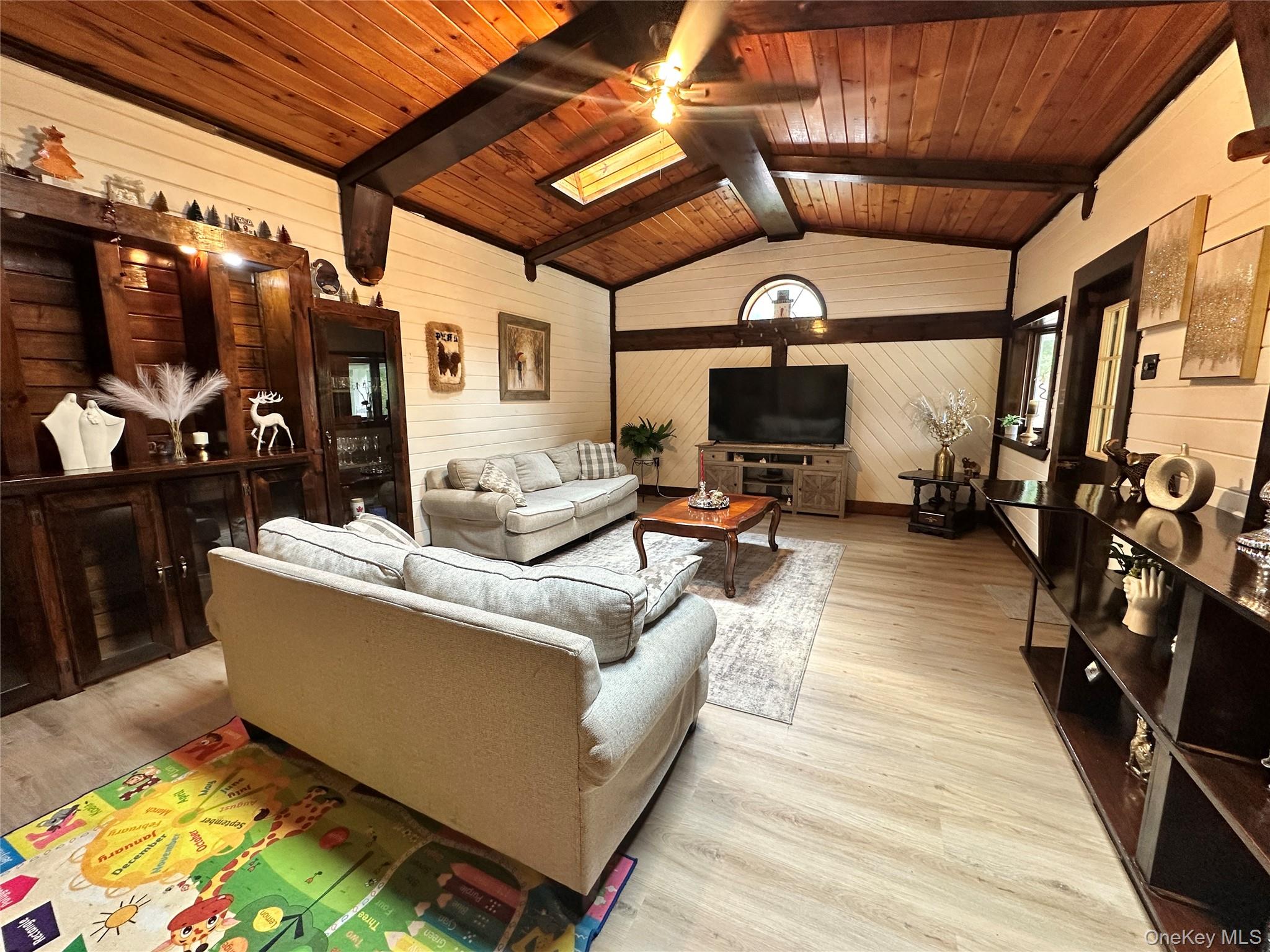 110 Foss Lane Property Photo 4