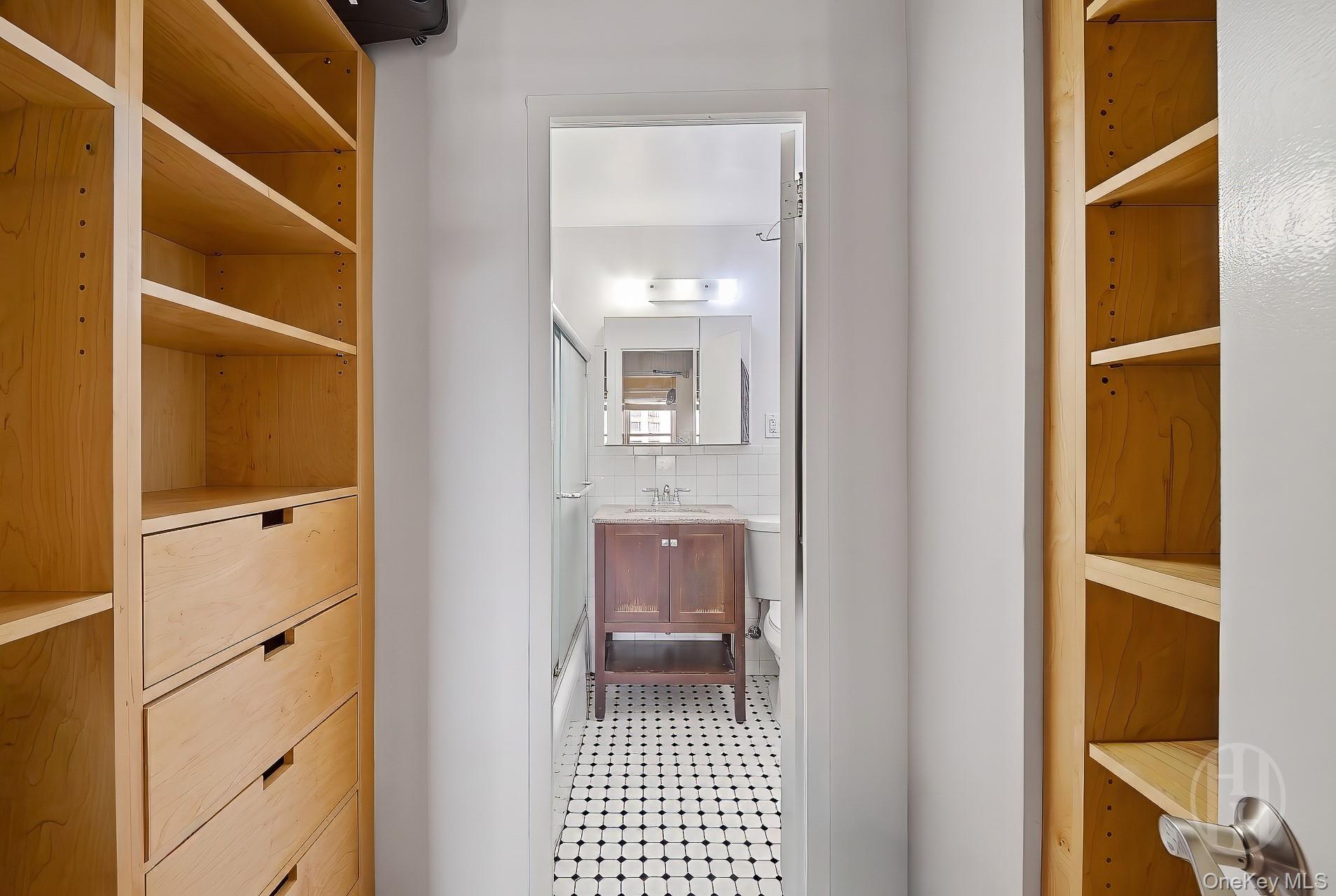333 East 79th Street 18t Property Photo 5