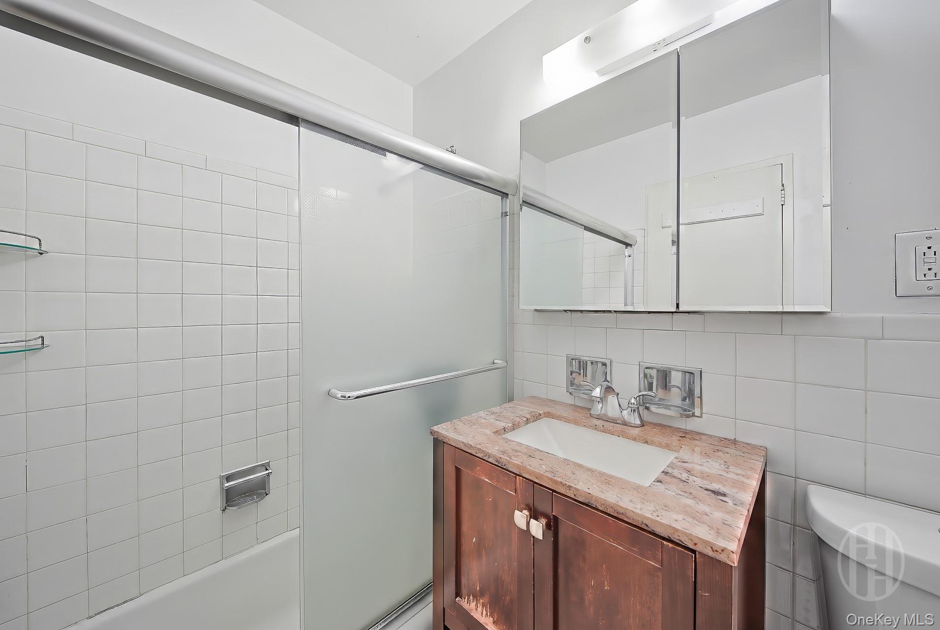 333 East 79th Street 18t Property Photo 6