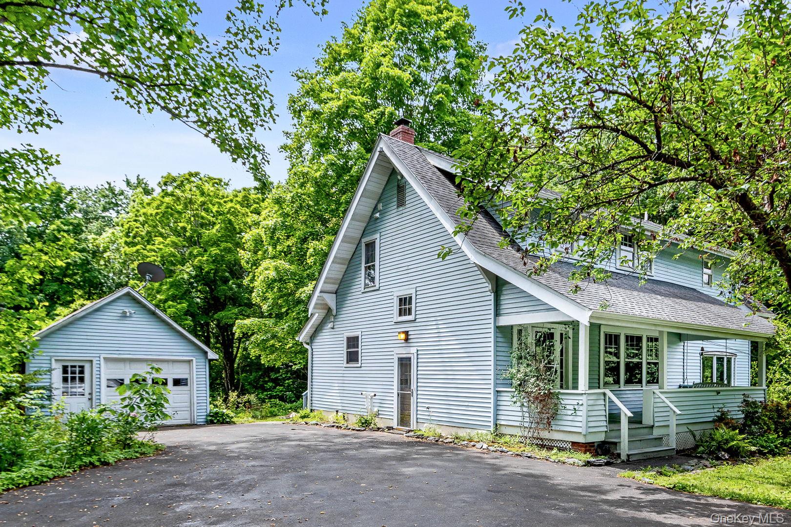 102 E Market Street Property Photo 2