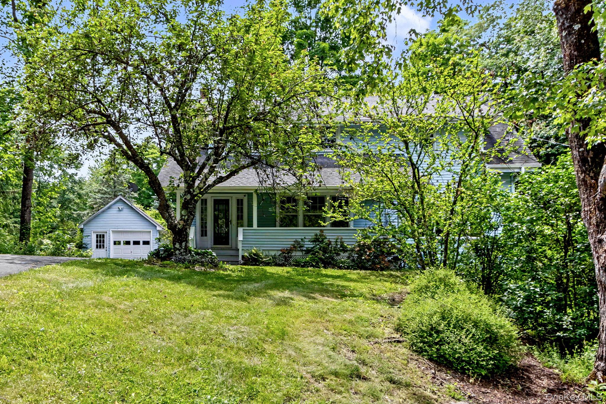 102 E Market Street Property Photo 4