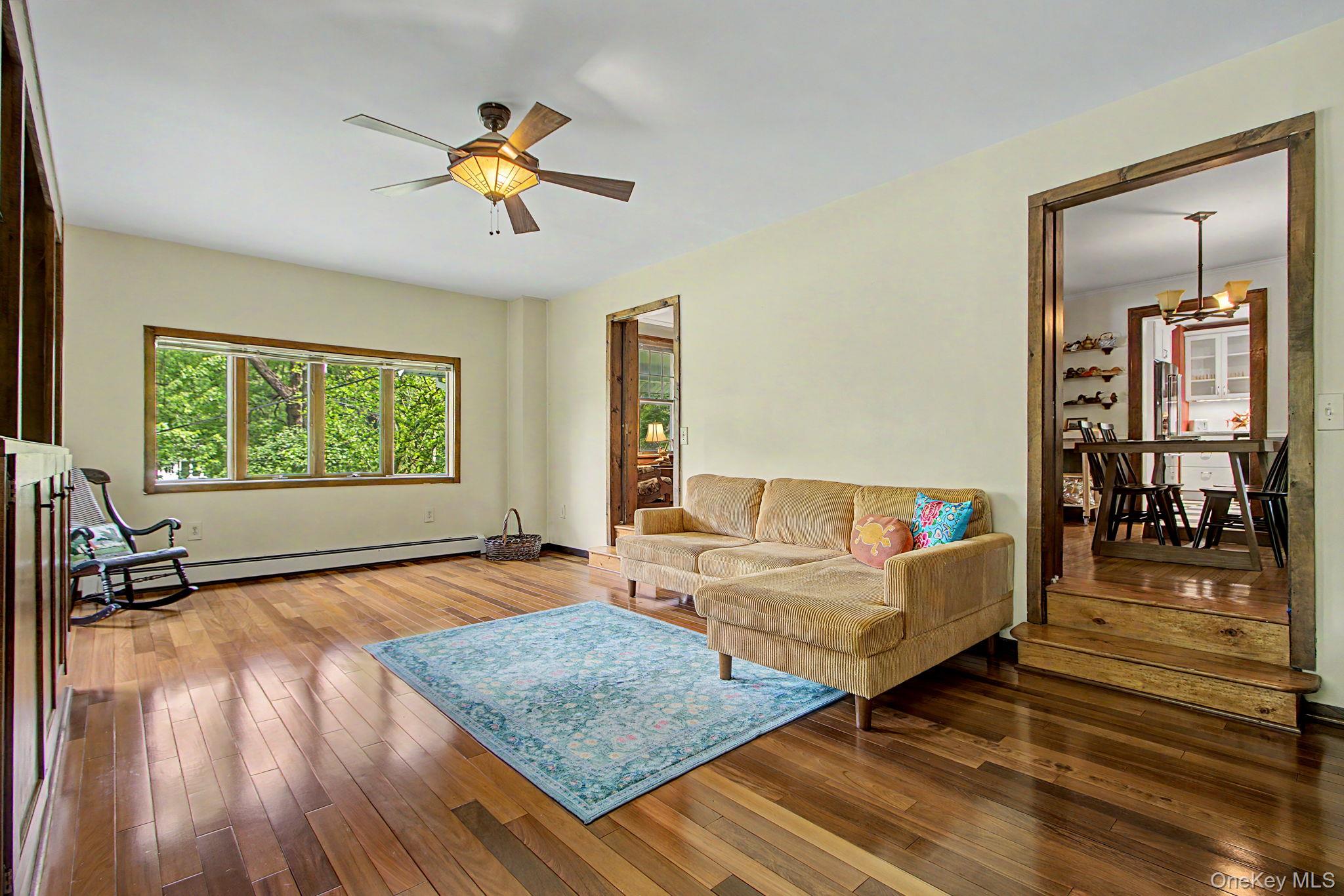 102 E Market Street Property Photo 15