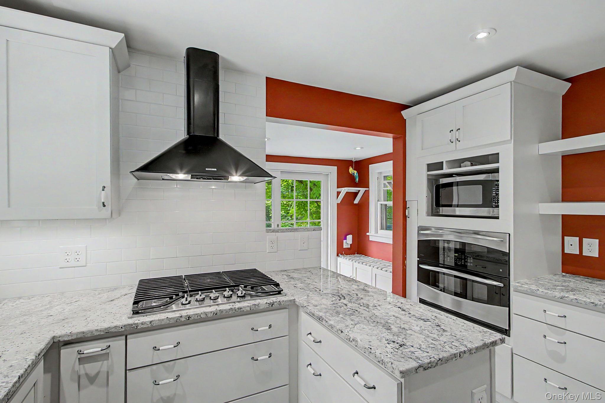 102 E Market Street Property Photo 22