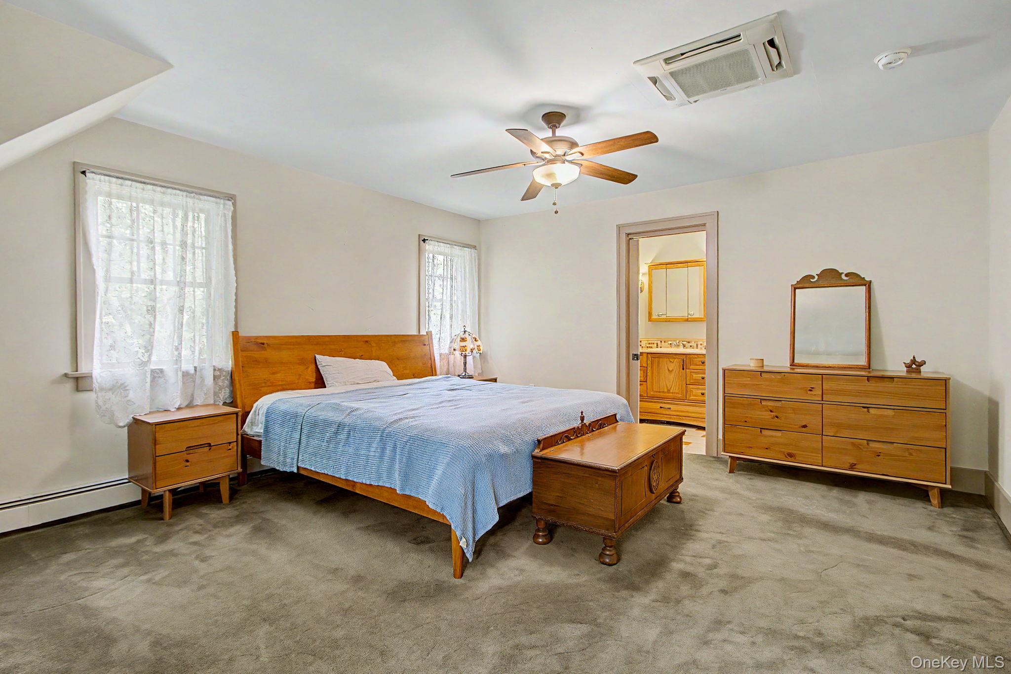 102 E Market Street Property Photo 27