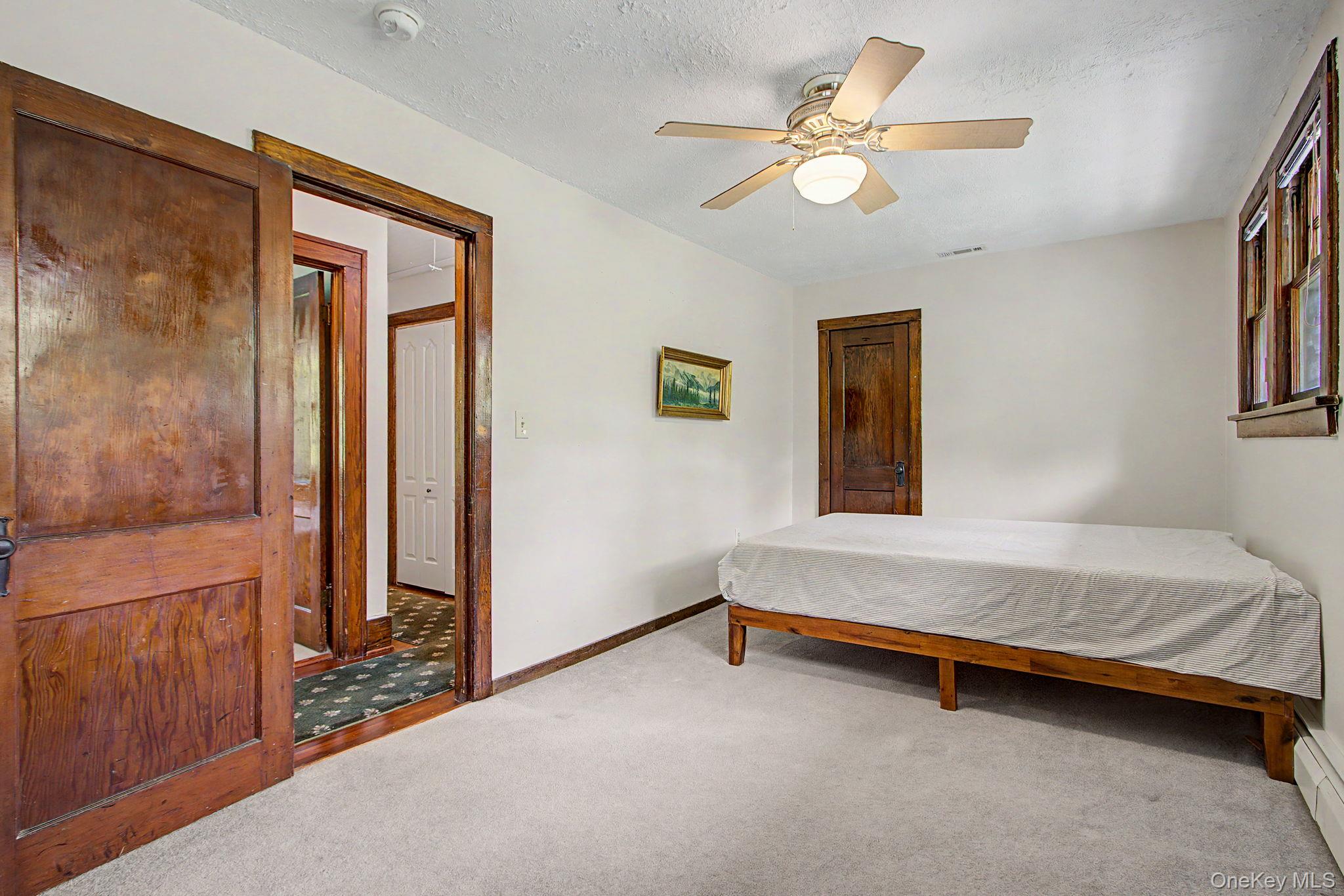 102 E Market Street Property Photo 33