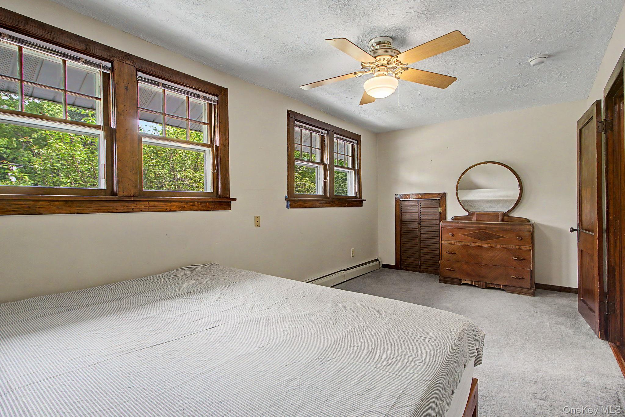 102 E Market Street Property Photo 33