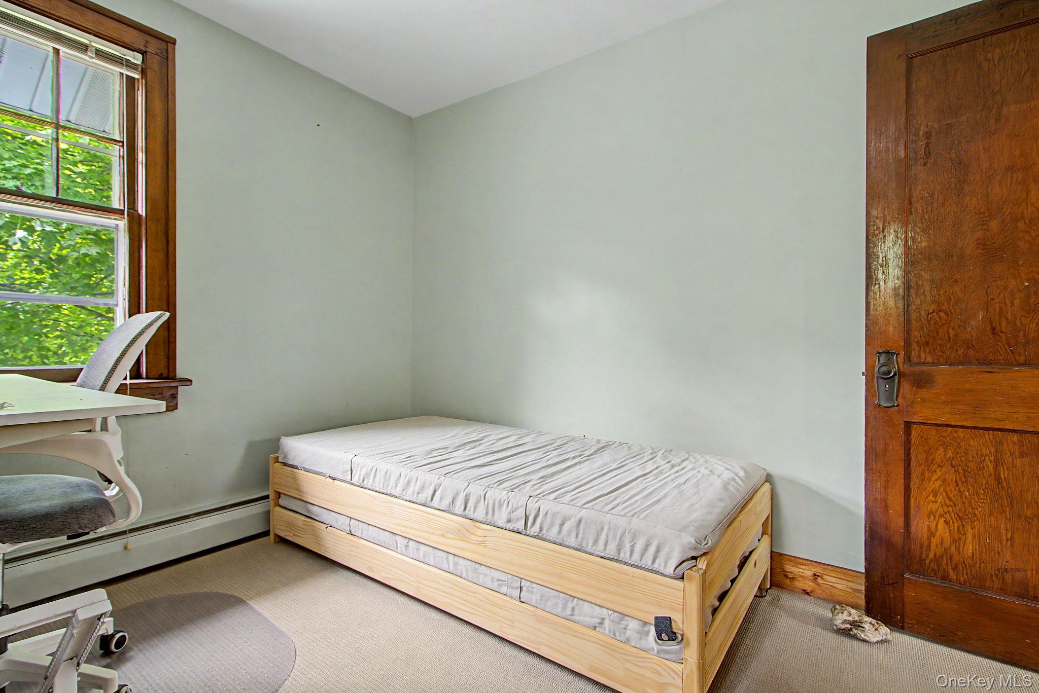 102 E Market Street Property Photo 34