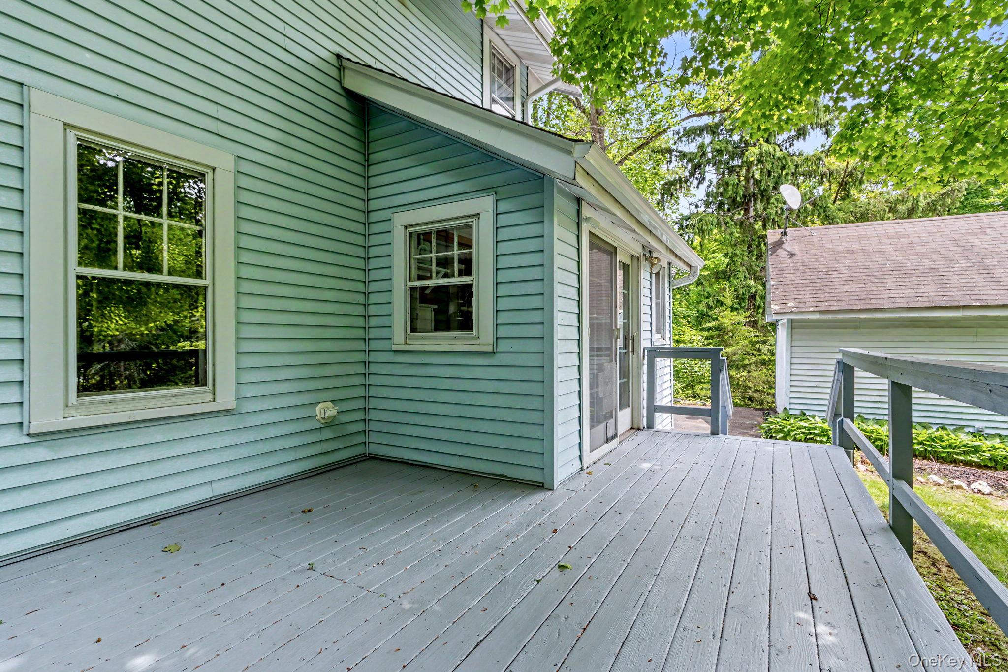 102 E Market Street Property Photo 40