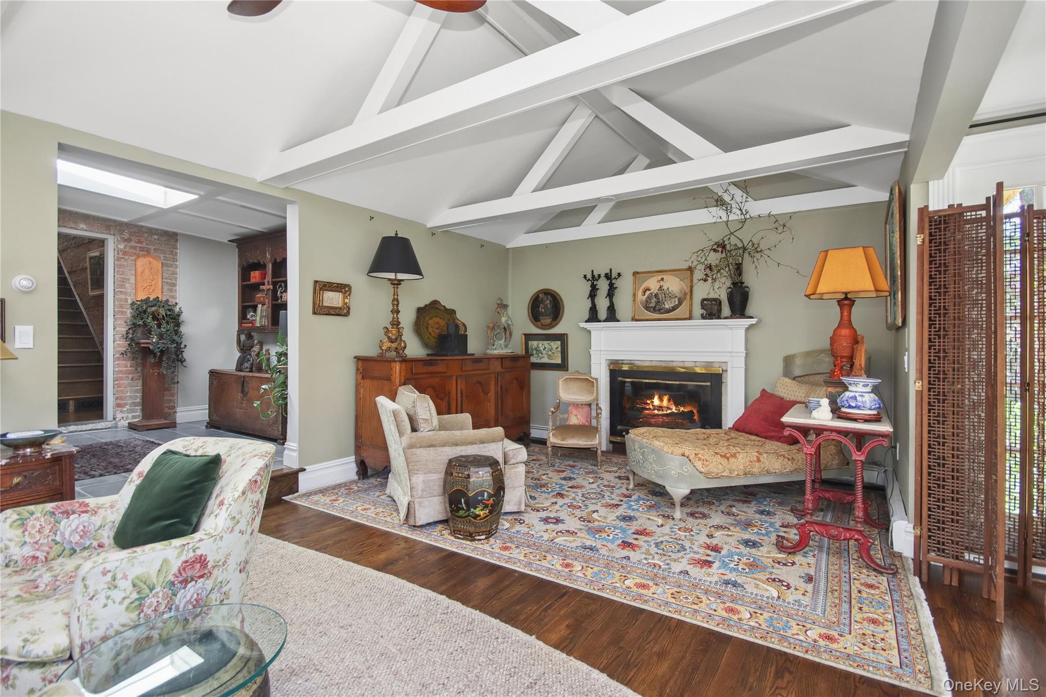 8 N Wodenethe Drive Property Photo 7