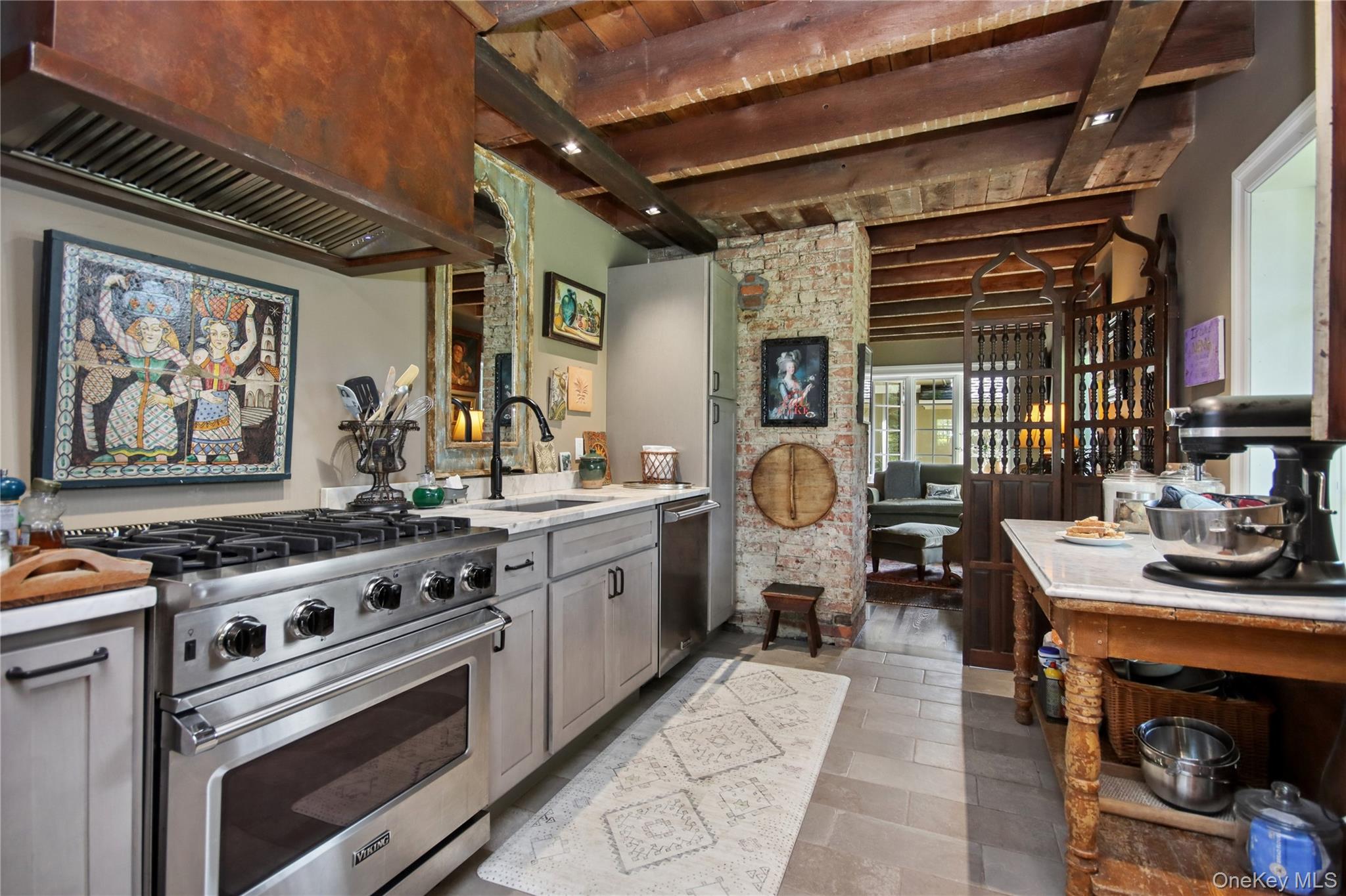 8 N Wodenethe Drive Property Photo 12