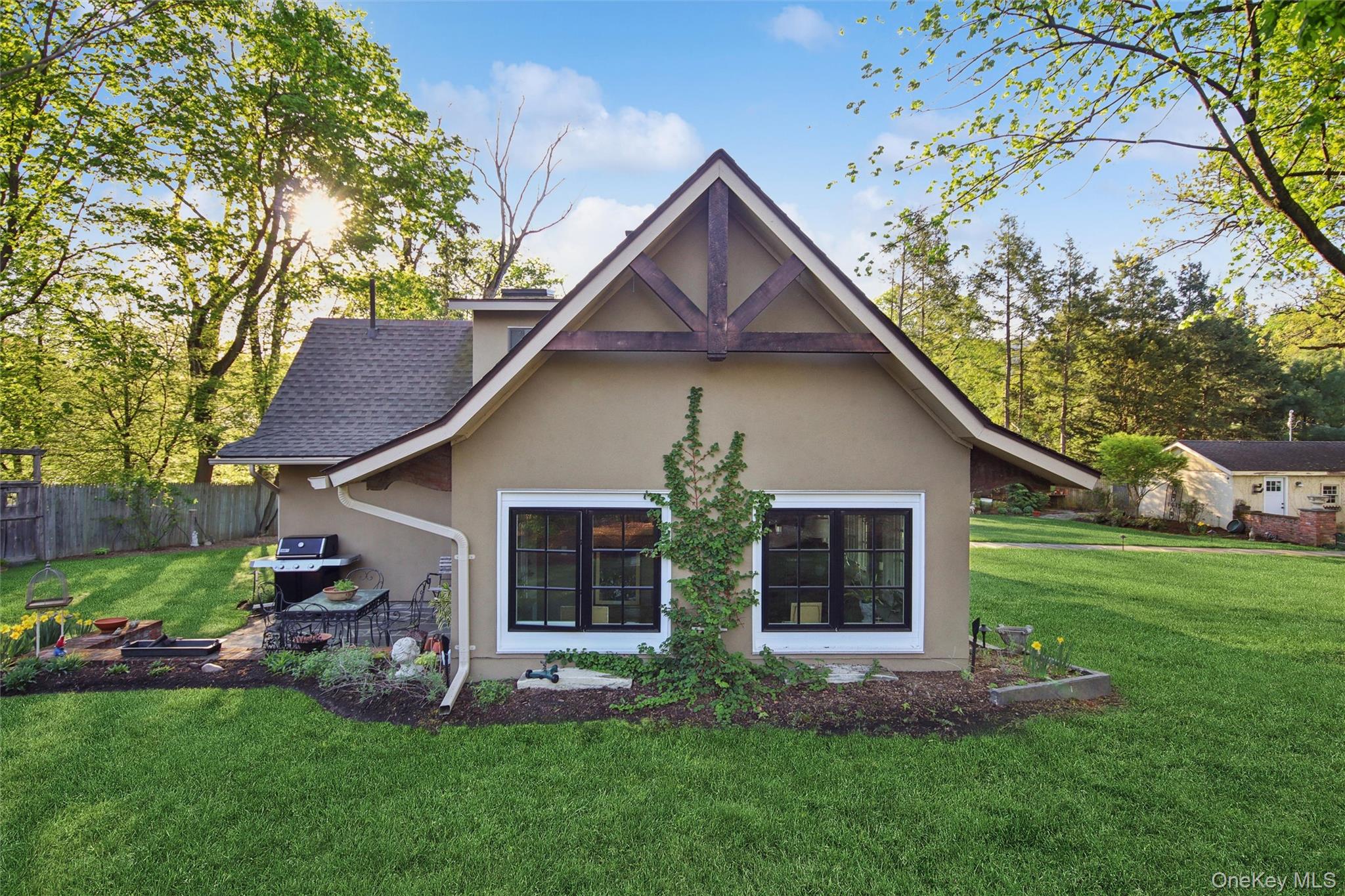 8 N Wodenethe Drive Property Photo 39