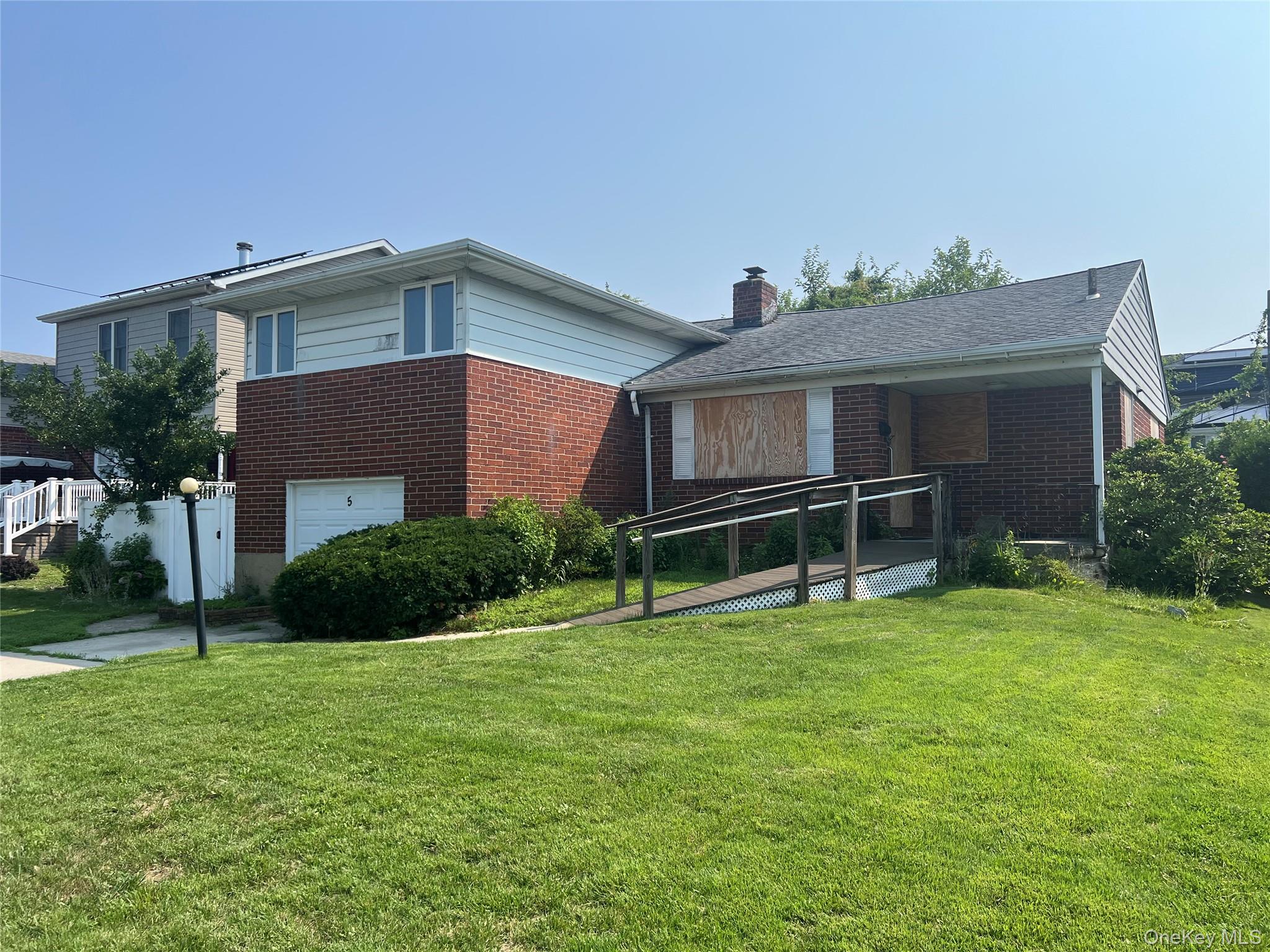 5 Winding Road Property Photo 6