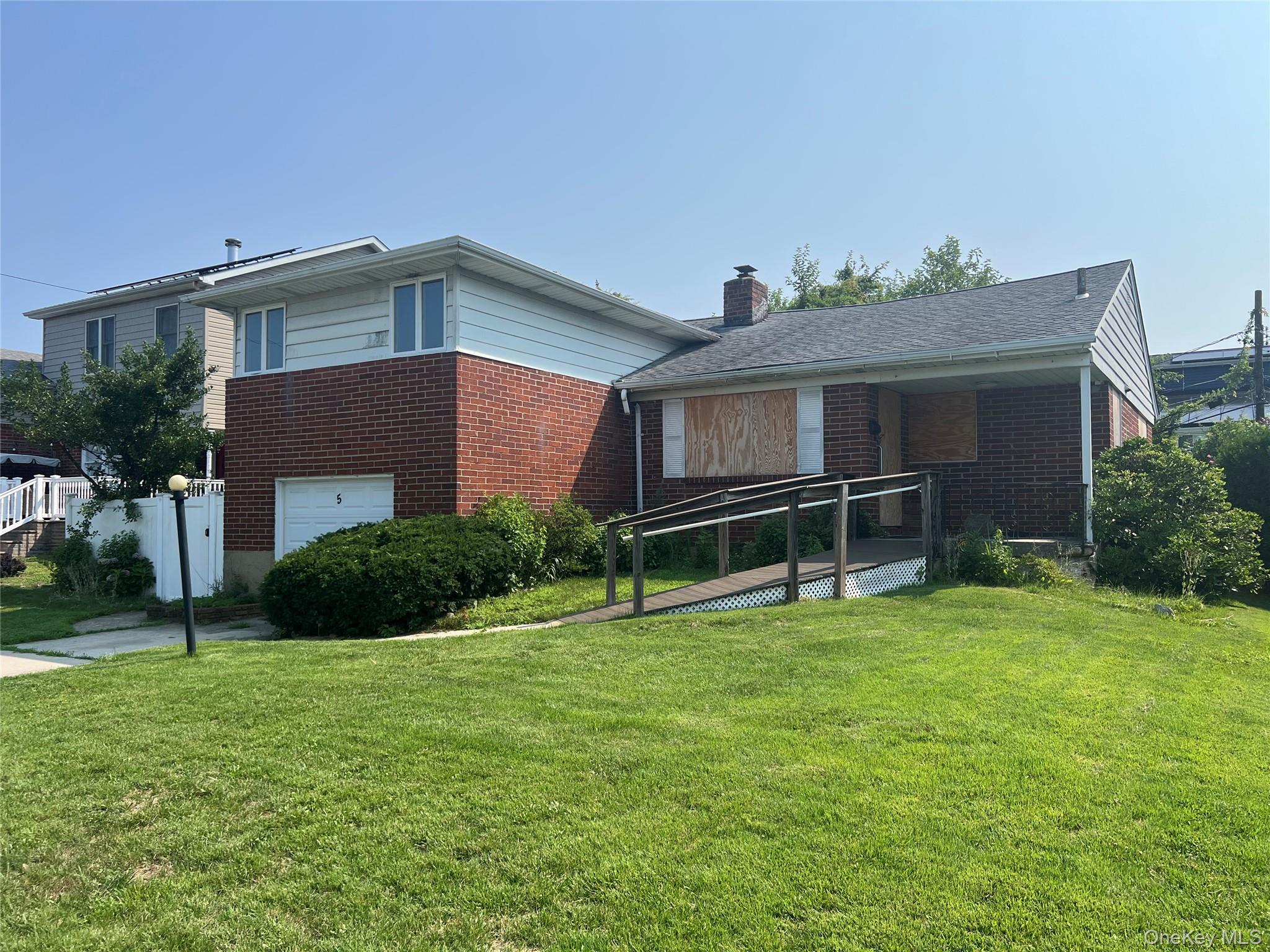 5 Winding Road Property Photo 7