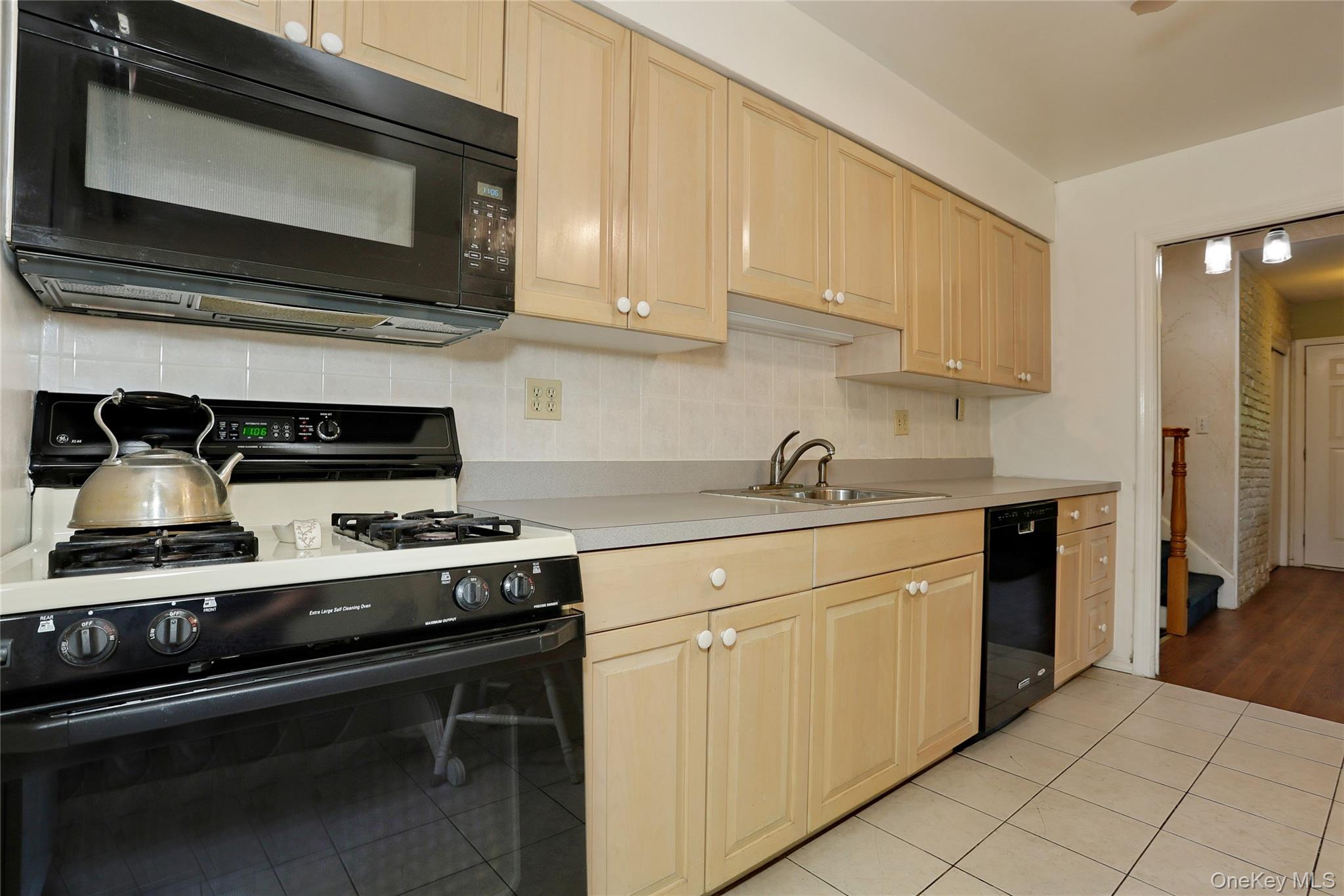 24 Scott Drive Property Photo 10