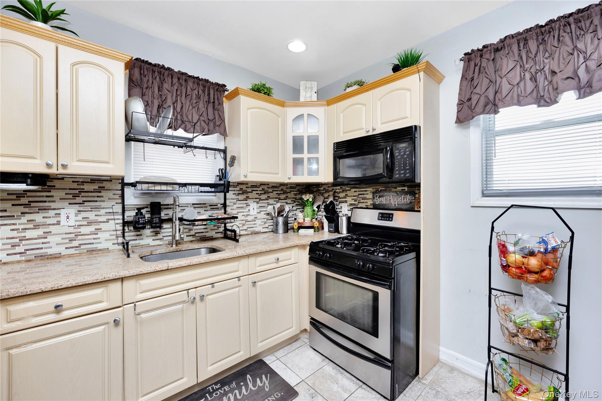 12311 115th Avenue Property Photo 9