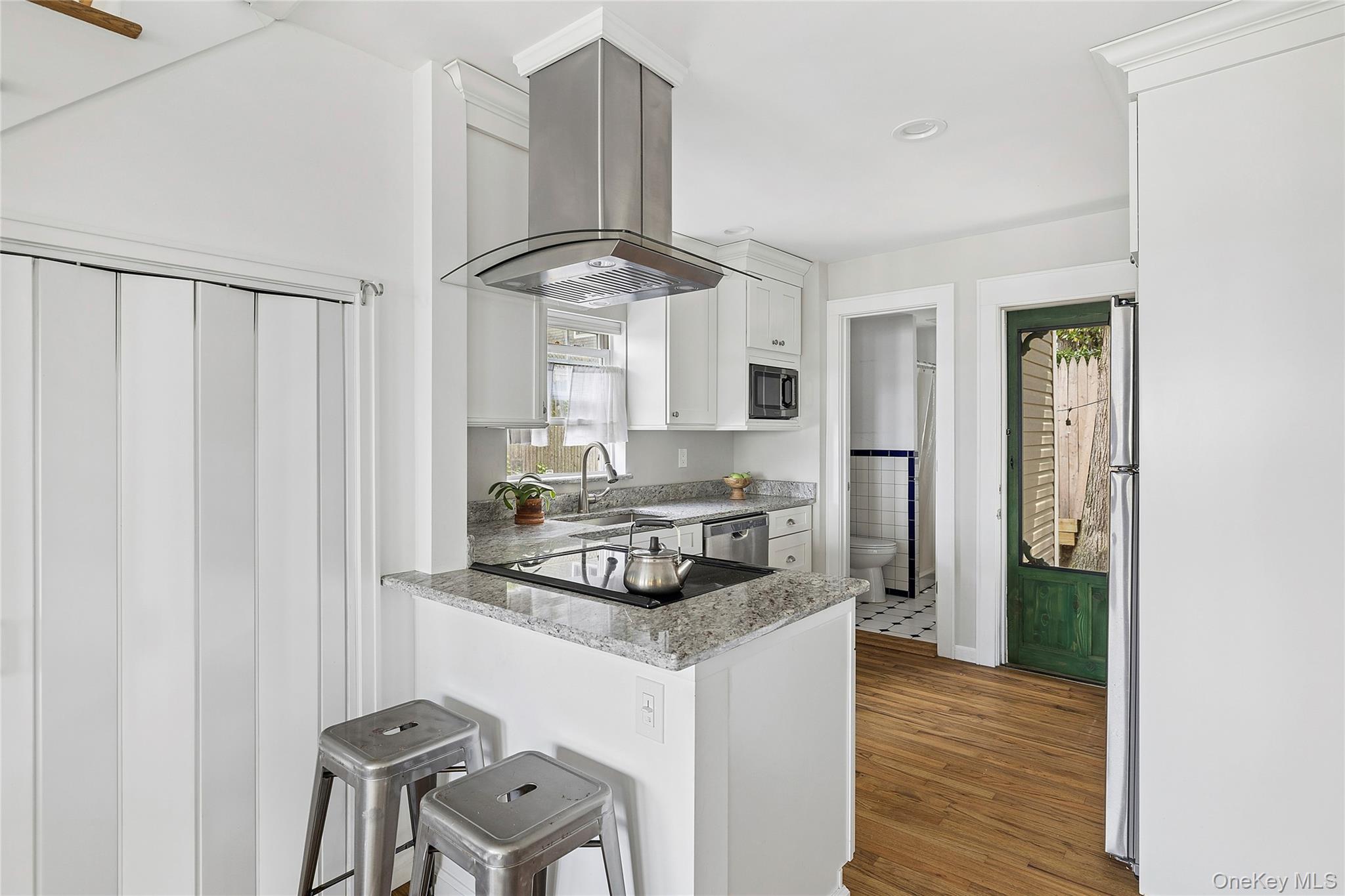 138 Shore Drive Property Photo 7
