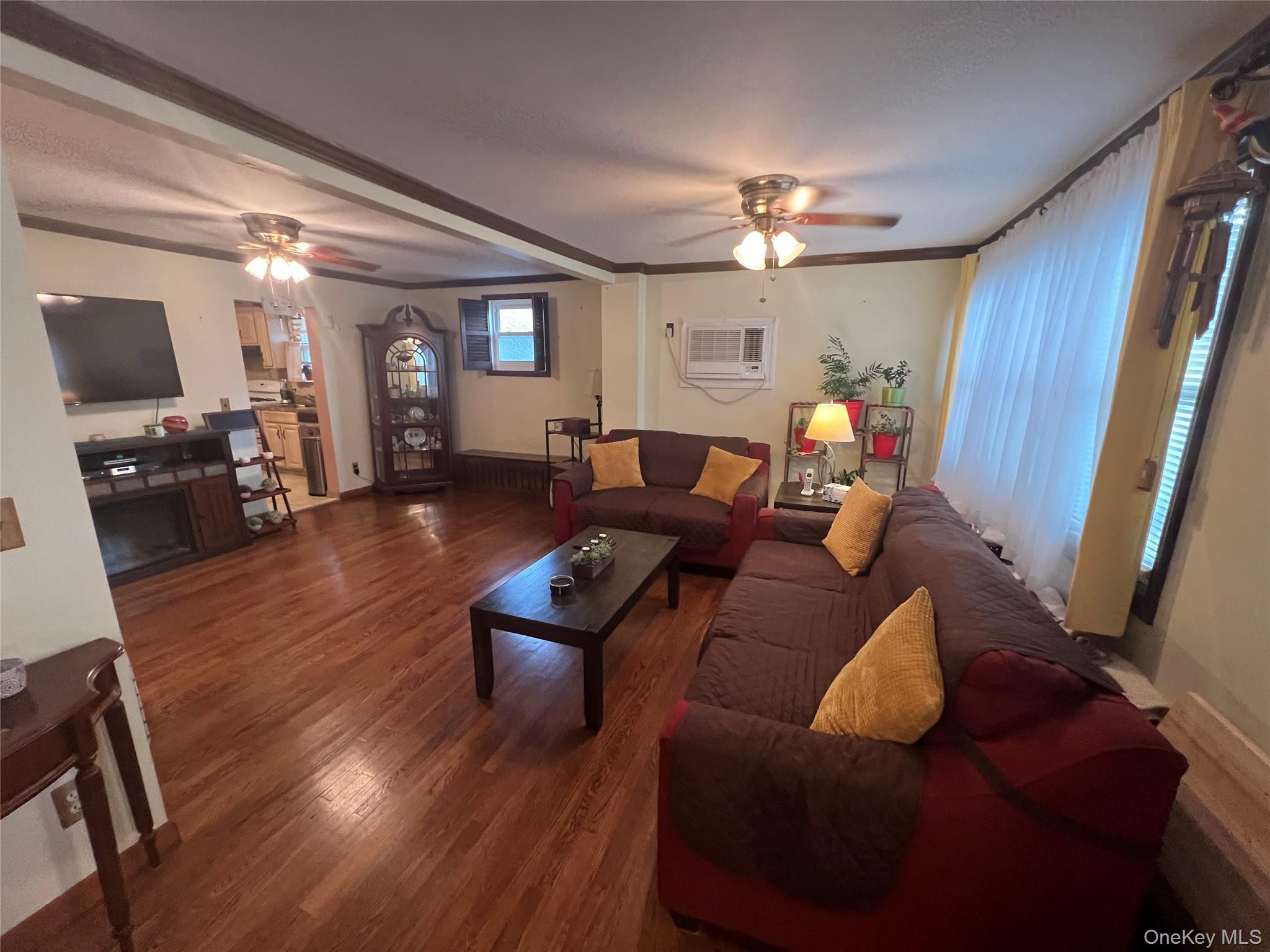 1014 Bonaparte Place Property Photo 2