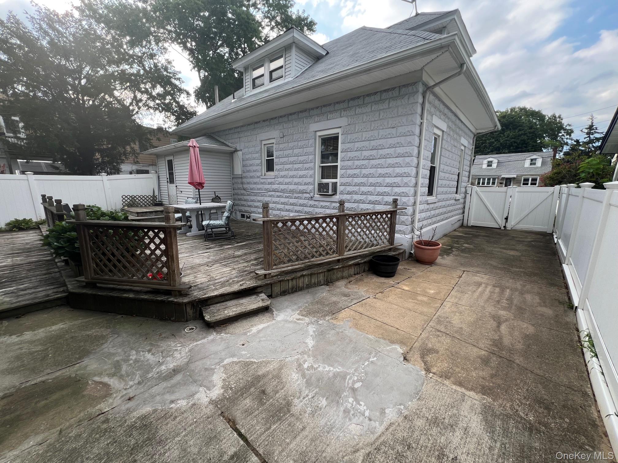 1014 Bonaparte Place Property Photo 26