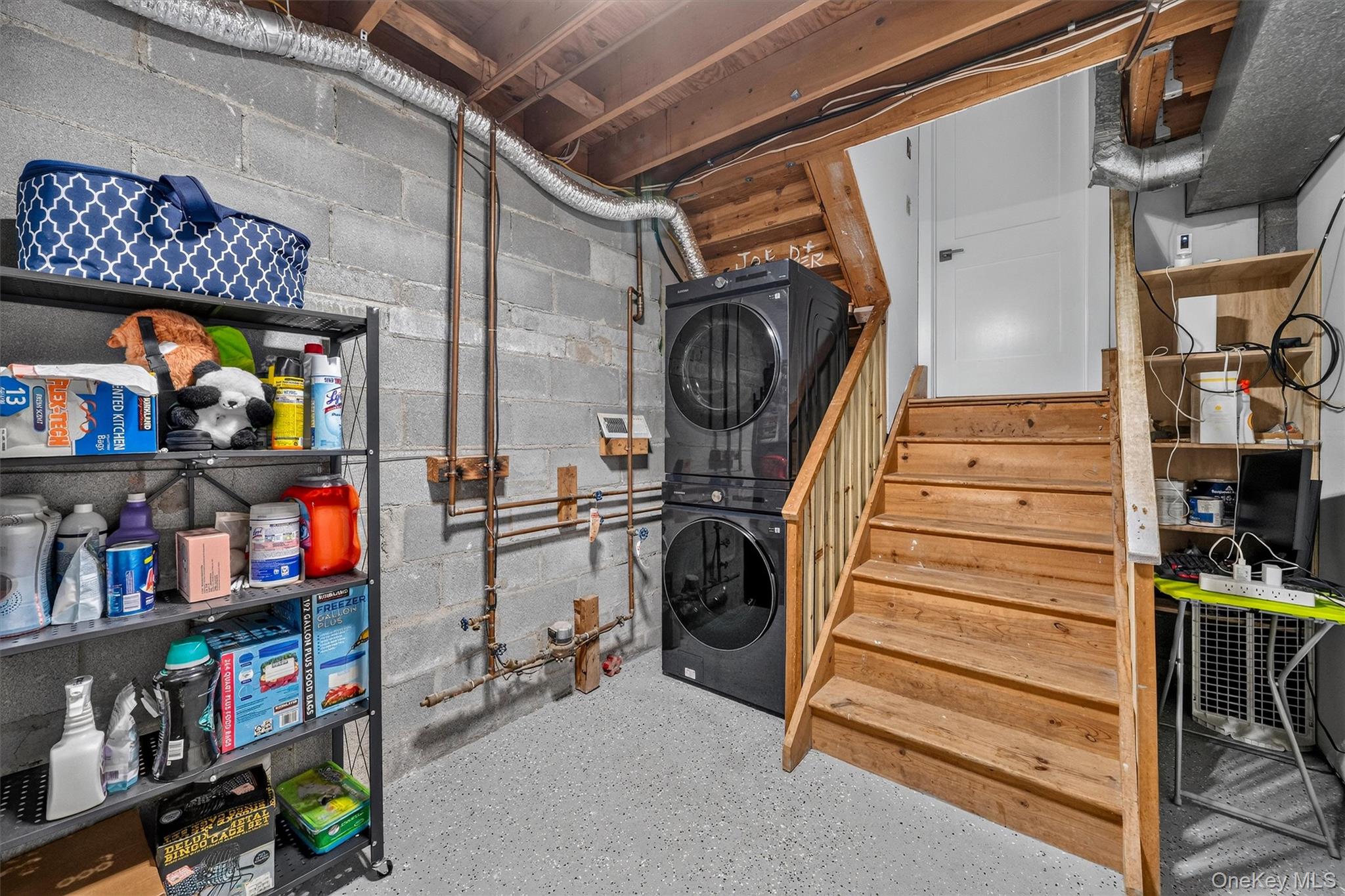 109 Woods End Road Property Photo 27