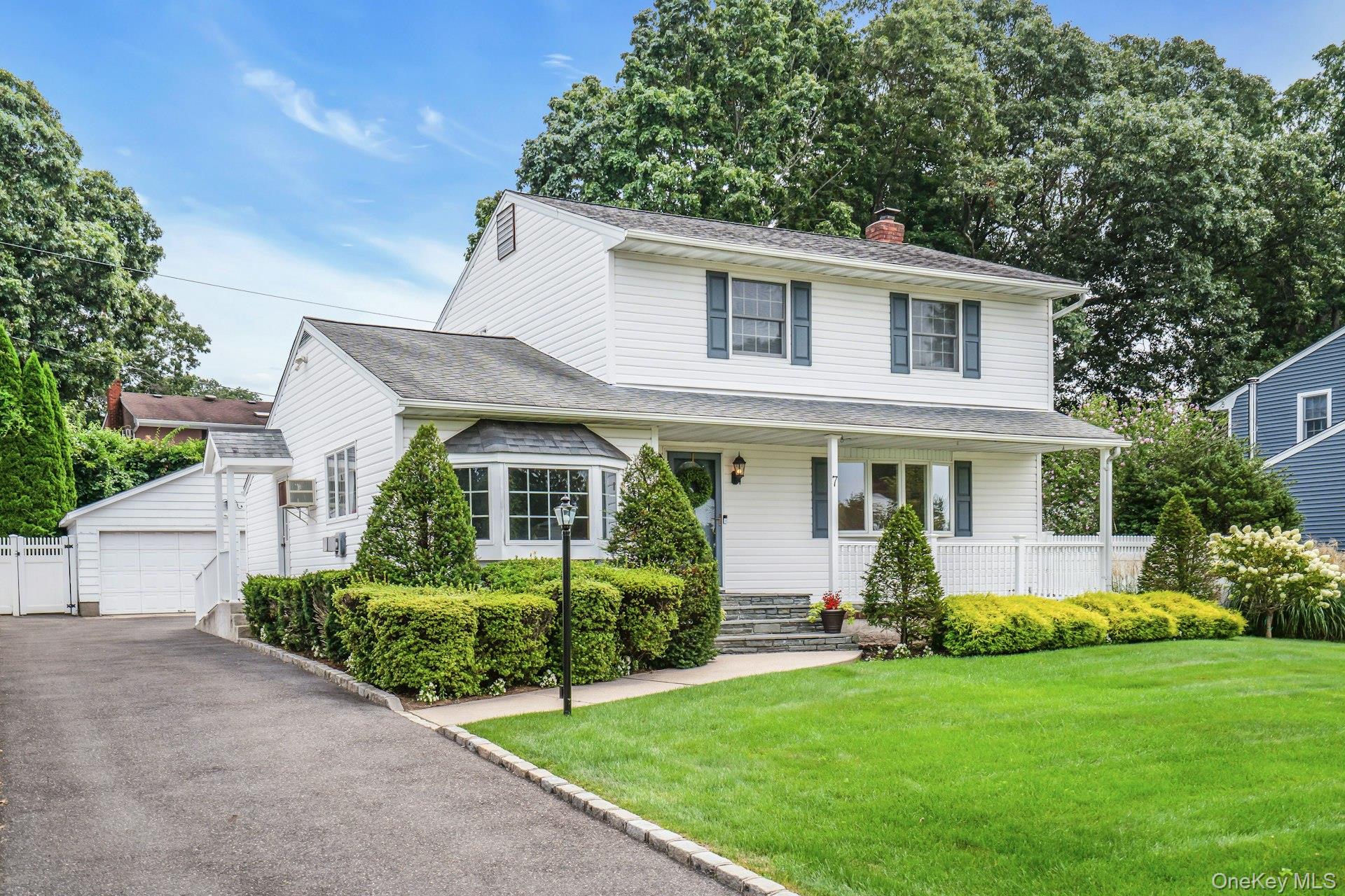 7 Tomkins Court Property Photo 3