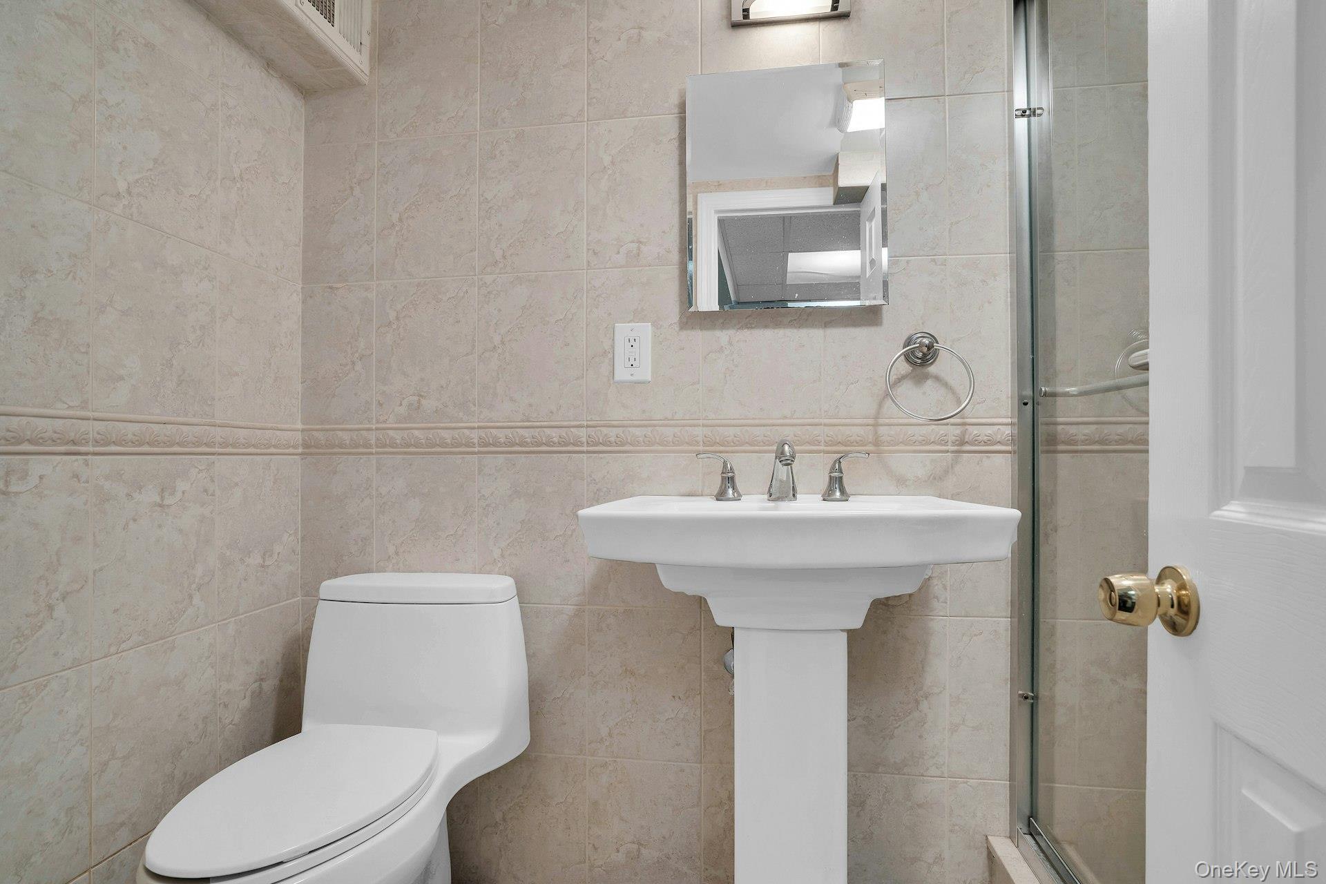 7 Tomkins Court Property Photo 38