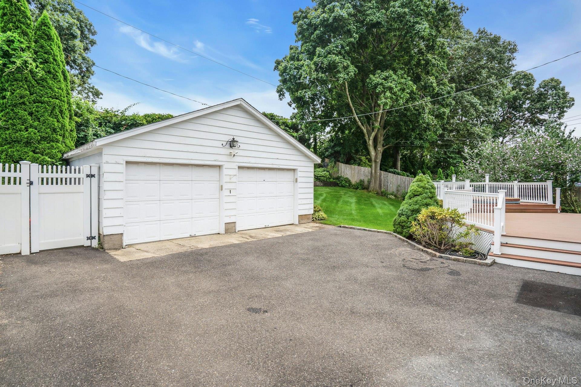 7 Tomkins Court Property Photo 39
