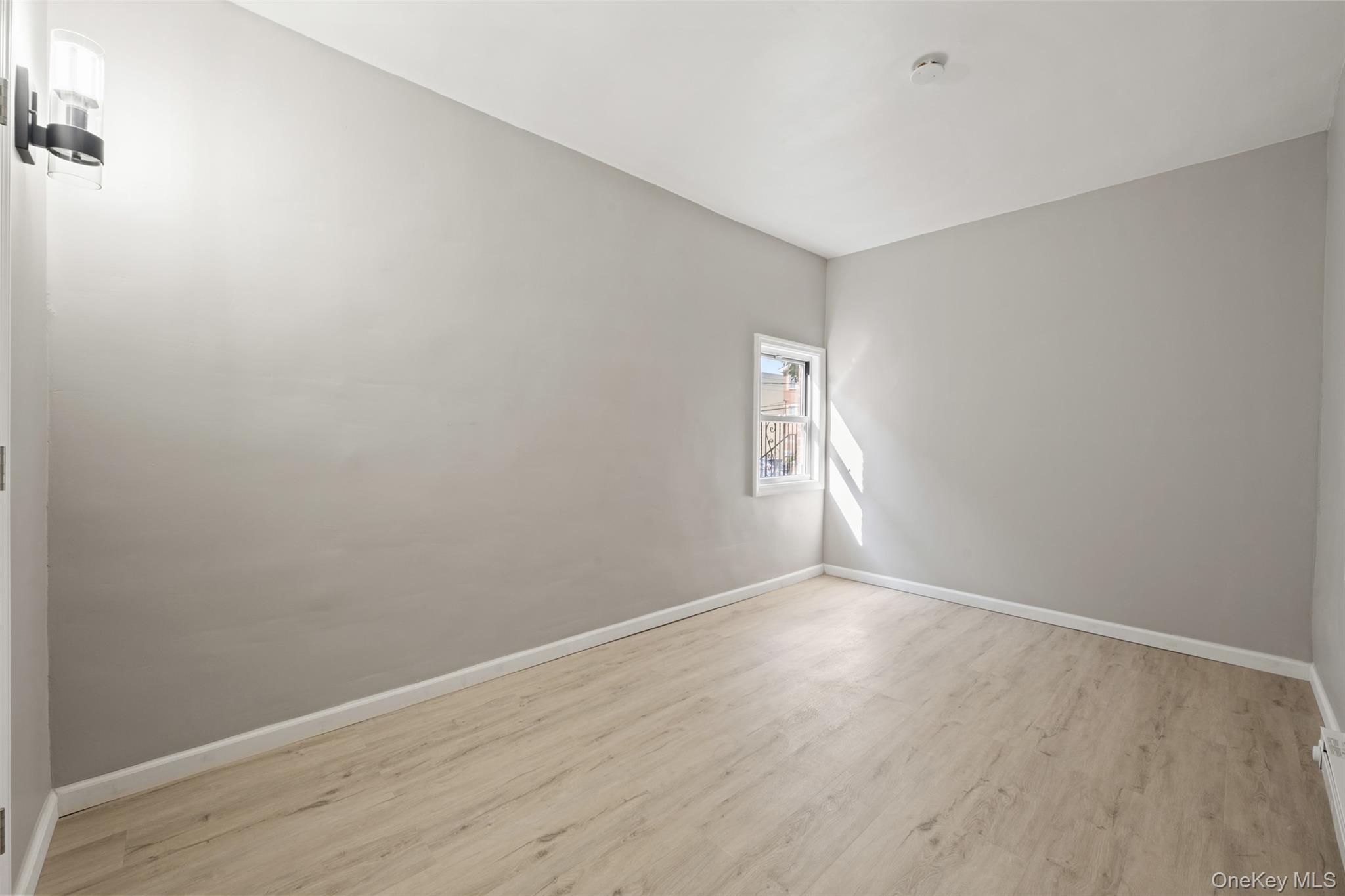 3946 Amundson Avenue Property Photo 9