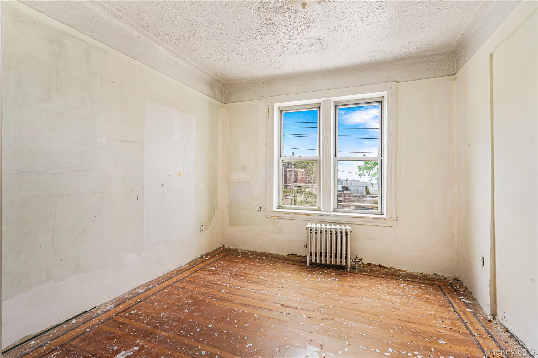 20-25 74th Street Property Photo 18
